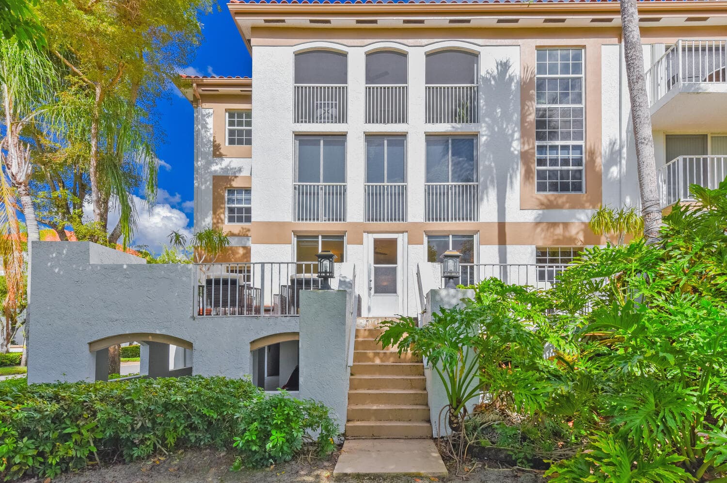 7369 Orangewood Lane 108, Boca Raton, FL 33433 — photo 1 of 66