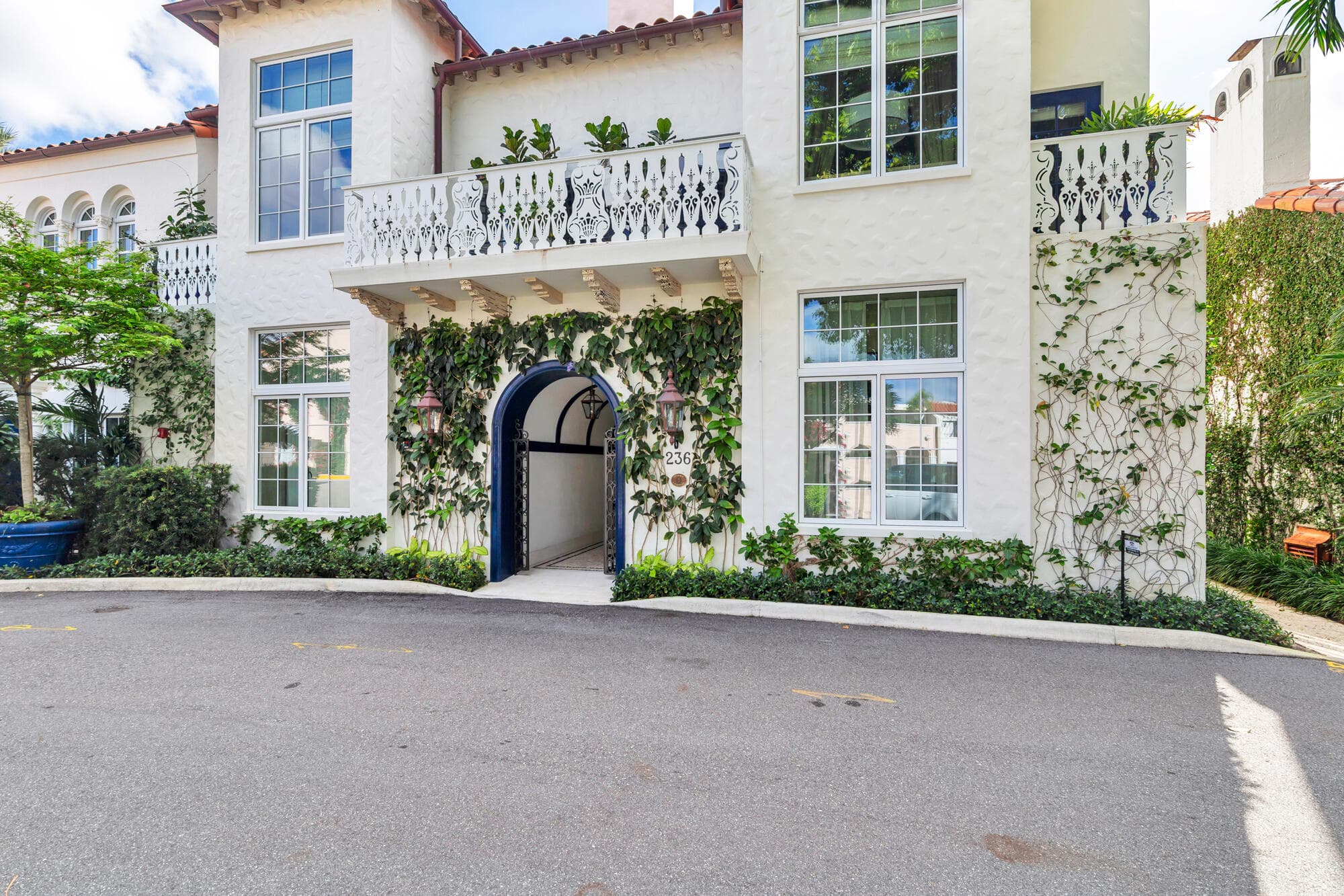 236 Phipps Plaza 201, Palm Beach, FL 33480 — photo 10 of 22