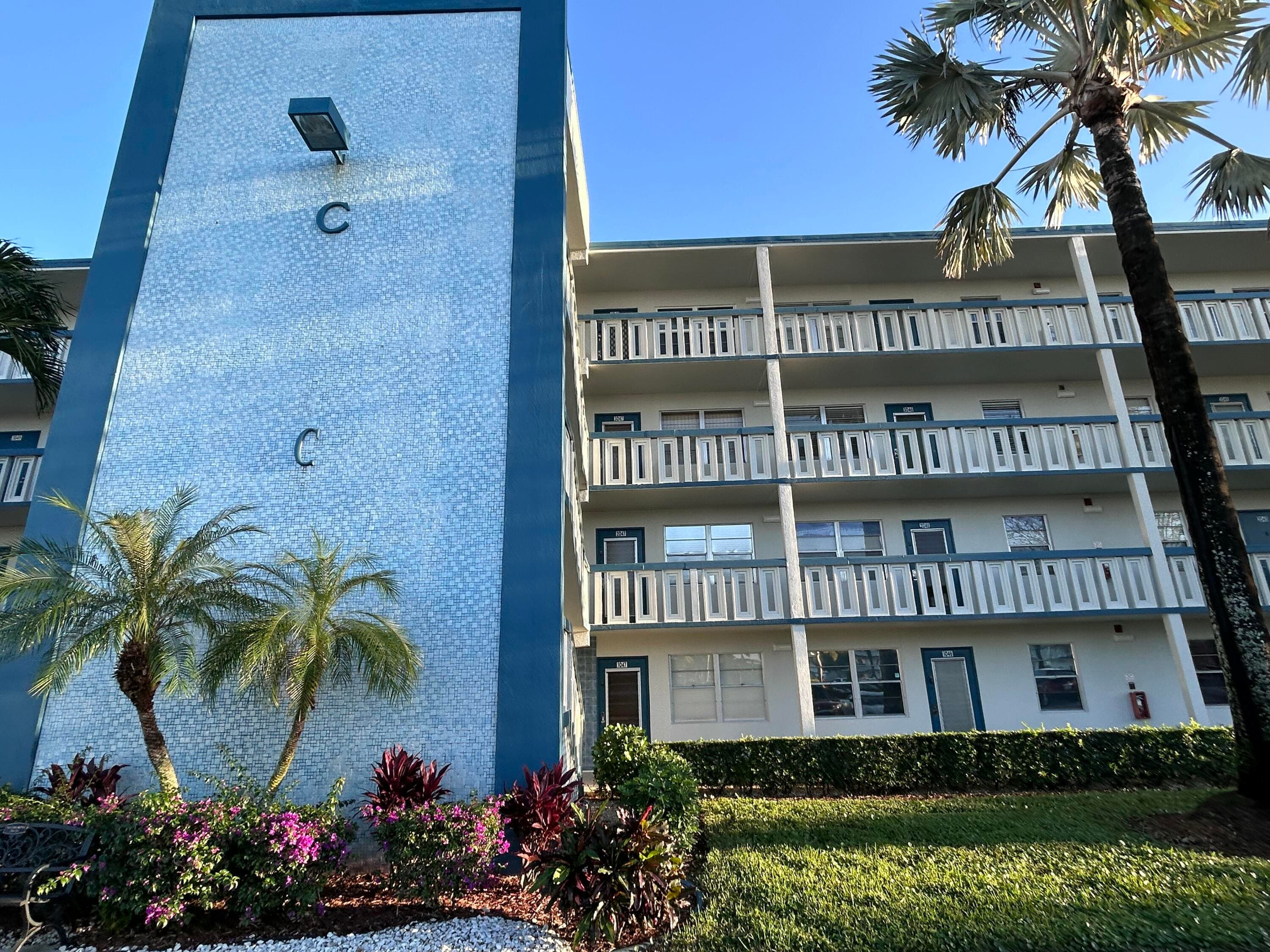 4040 Lincoln C 4040, Boca Raton, FL 33434 — photo 9 of 11