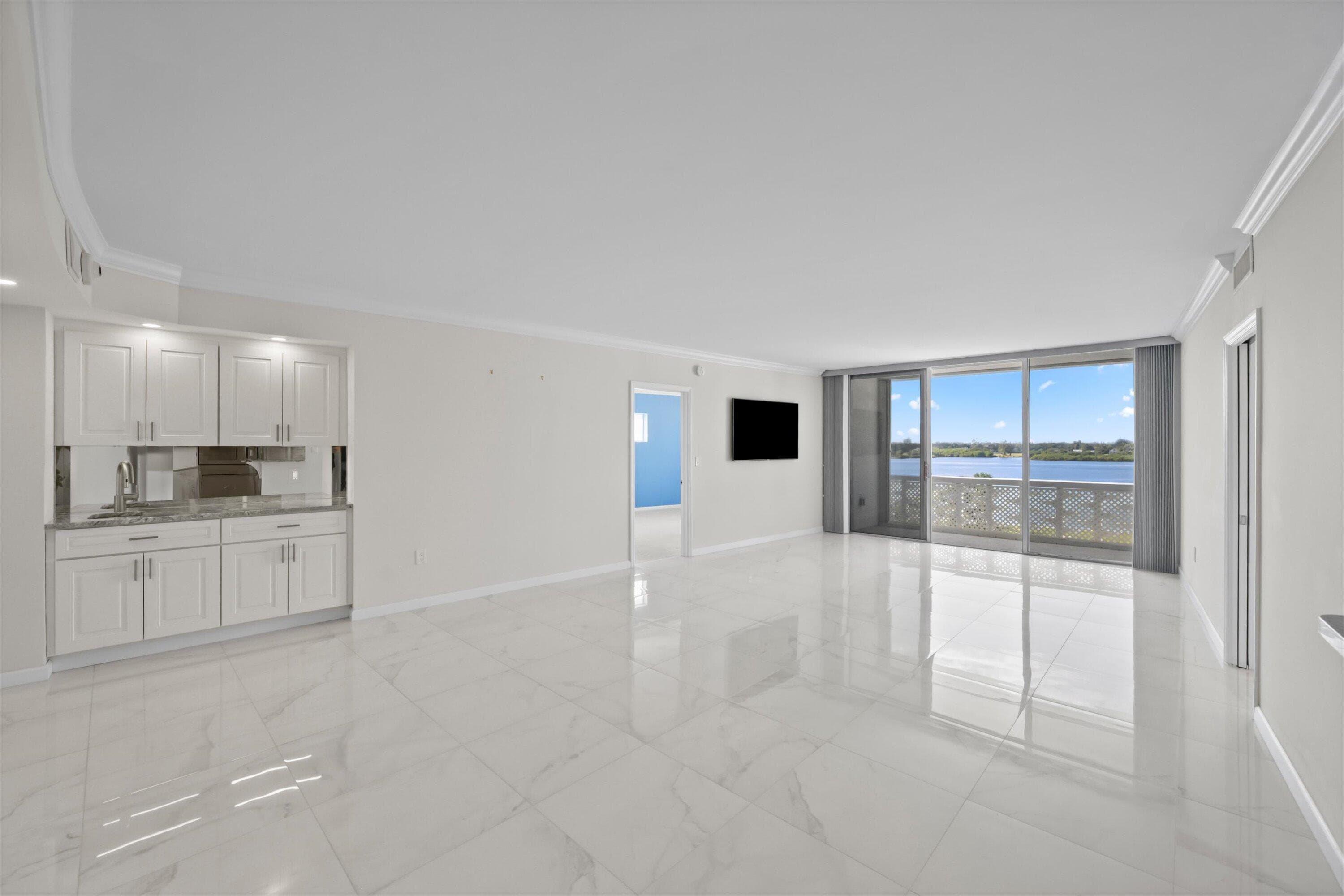 2760 S Ocean Boulevard 517, Palm Beach, FL 33480 — photo 1 of 32