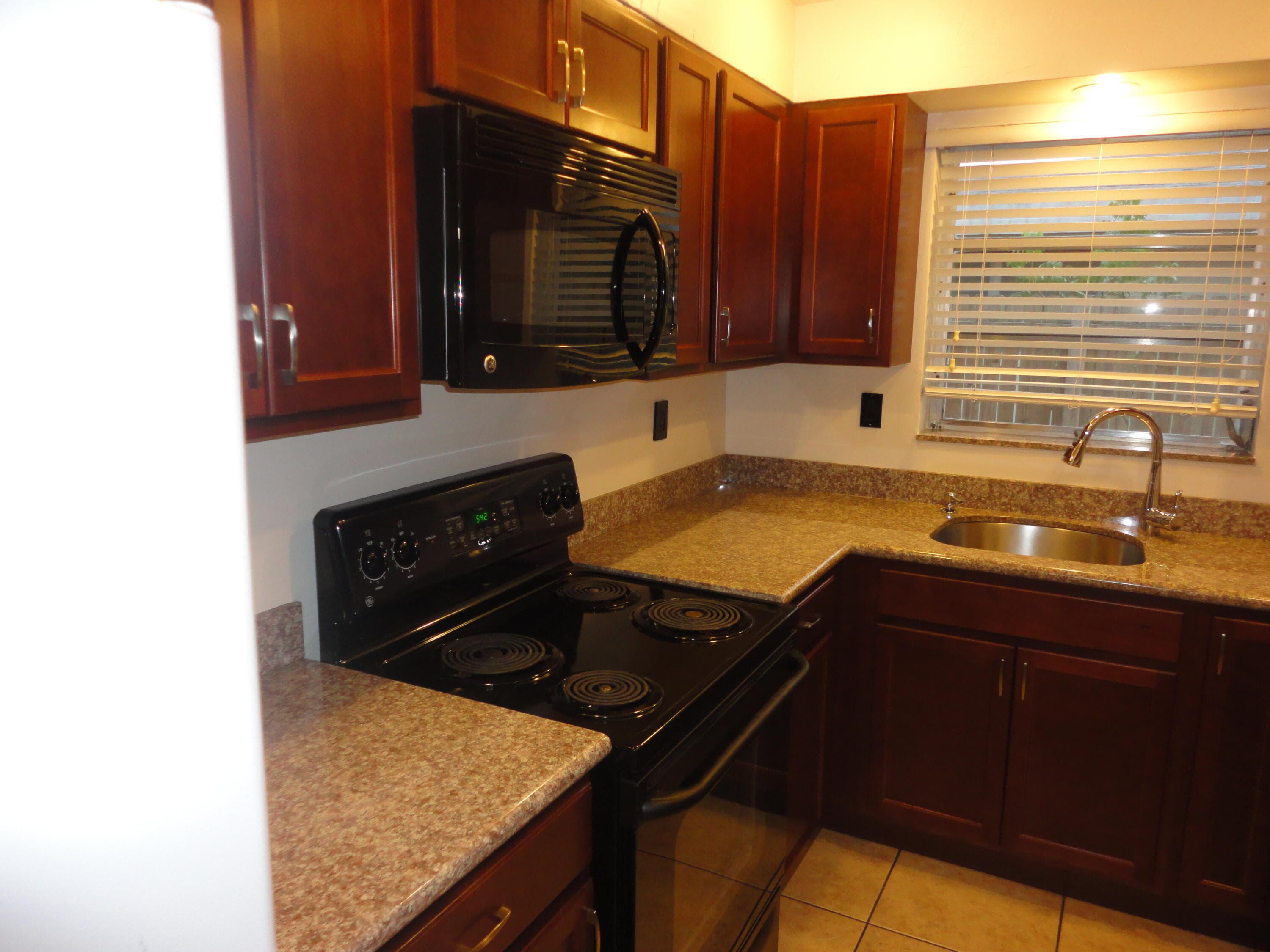 500 NE 28th Street, Boca Raton, FL 33431 — photo 5 of 10