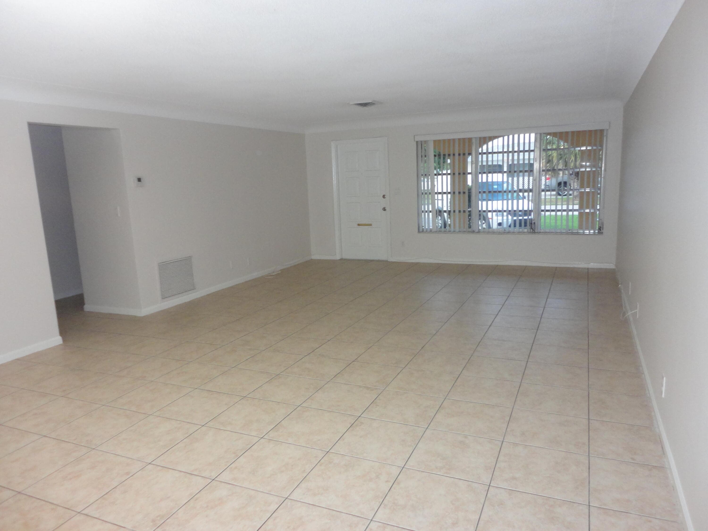 500 NE 28th Street, Boca Raton, FL 33431 — photo 6 of 10