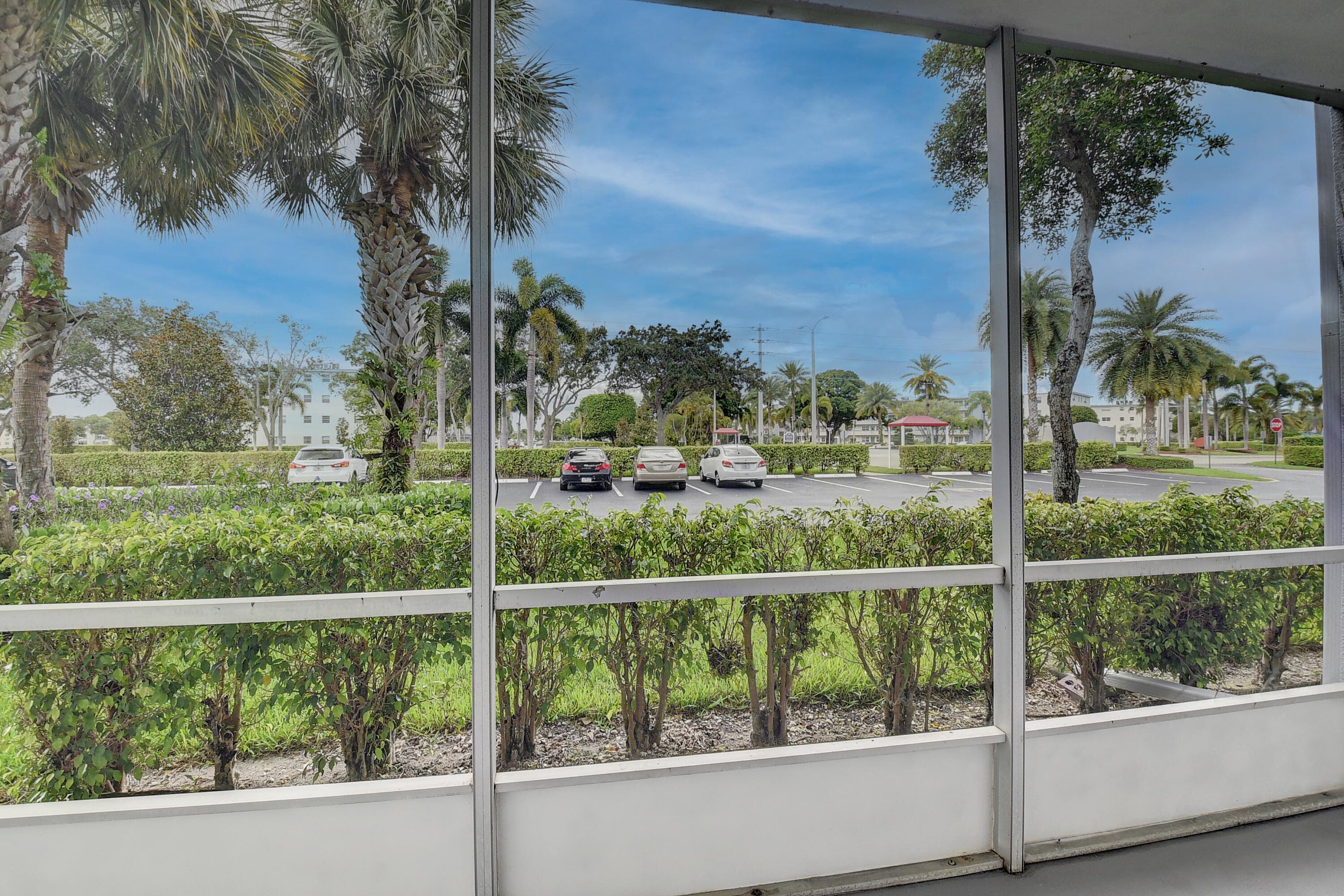 49 Suffolk B 49, Boca Raton, FL 33434 — photo 14 of 47