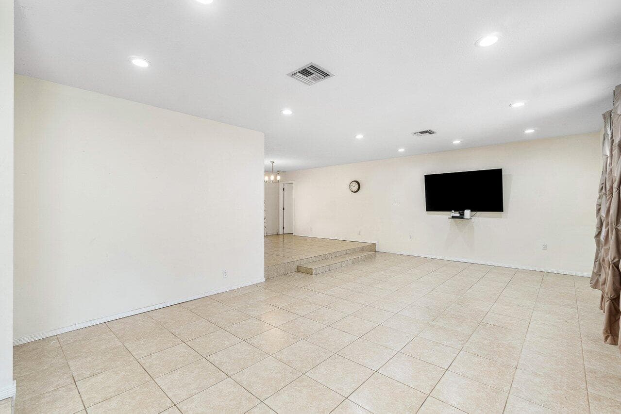 5313 Colbright Road, Lake Worth, FL 33467 — photo 12 of 70
