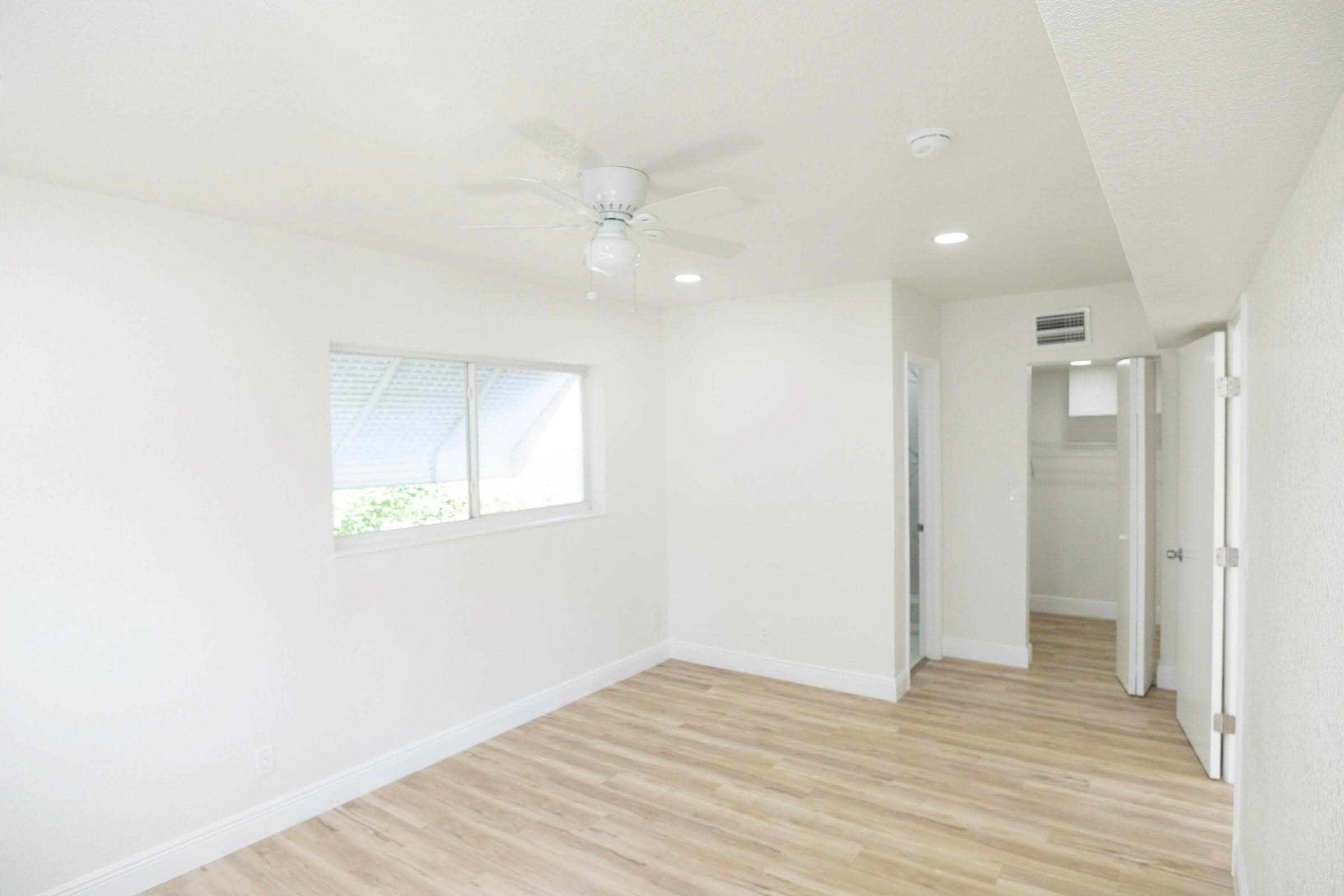924 NW 11th Court, Fort Lauderdale, FL 33311 — photo 9 of 15