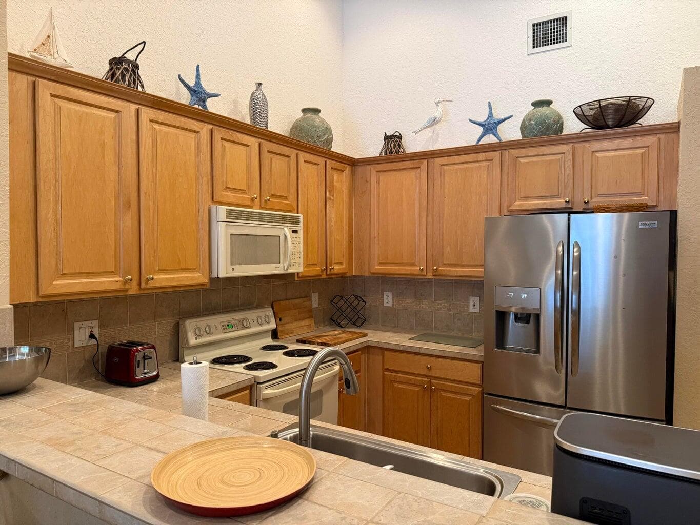 328 W Coral Trace Circle, Delray Beach, FL 33445 — photo 13 of 36