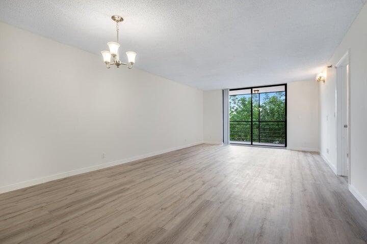 7770 Tahiti Lane 405, Lake Worth, FL 33467 — photo 6 of 20