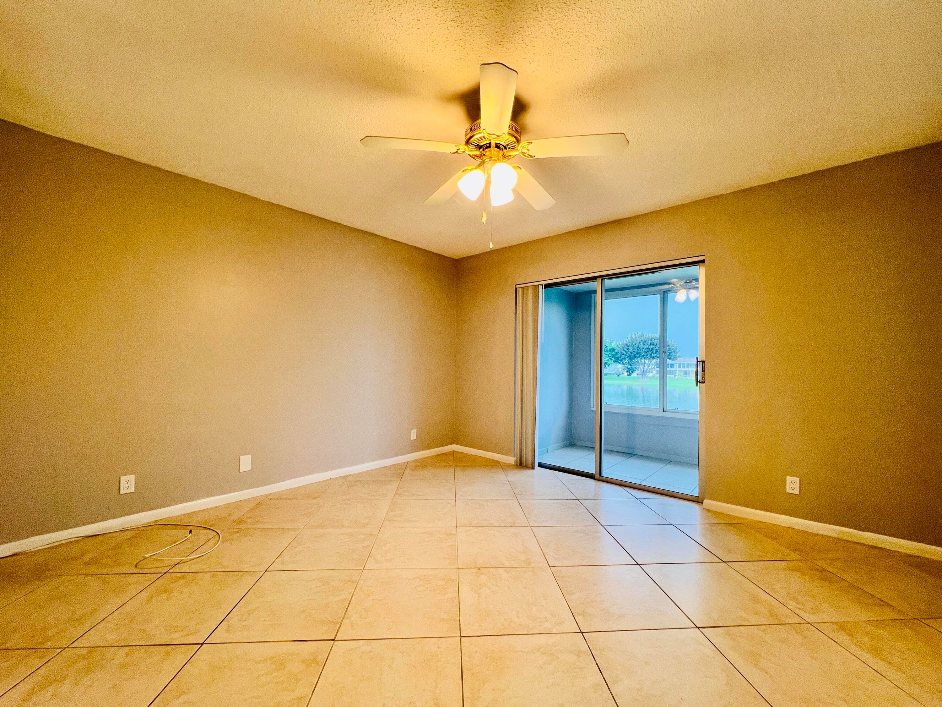 210 Somerset K, West Palm Beach, FL 33417 — photo 8 of 16