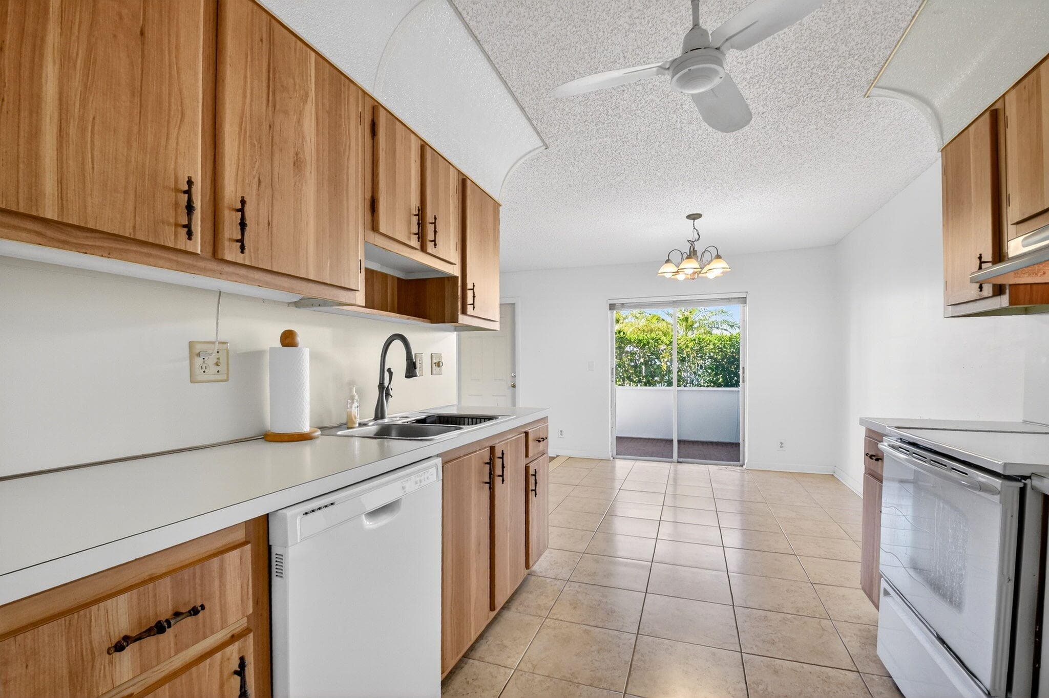 3454 Americo Drive, West Palm Beach, FL 33417 — photo 16 of 40