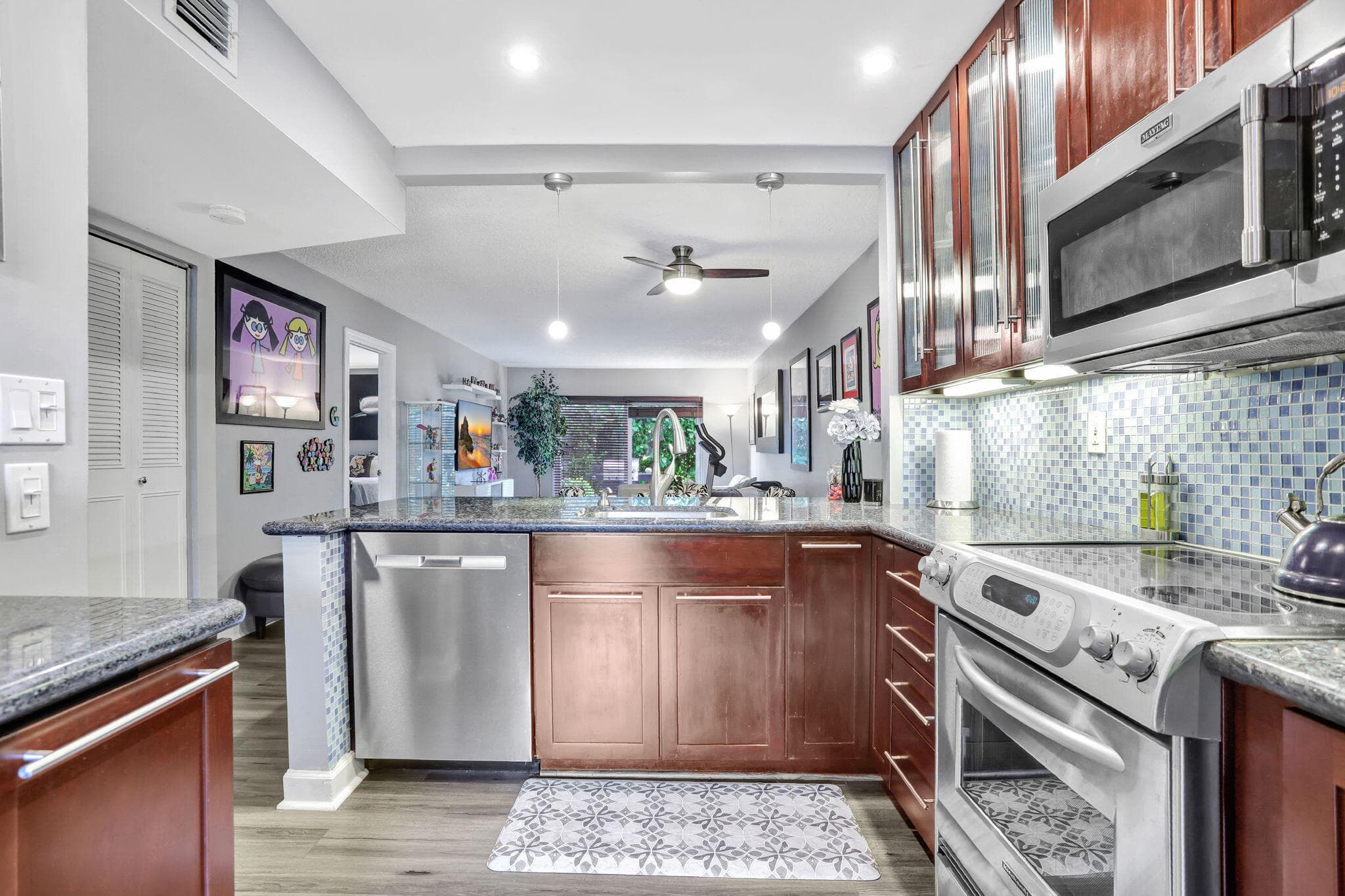860 SE 6th Avenue 104, Deerfield Beach, FL 33441 — photo 8 of 39