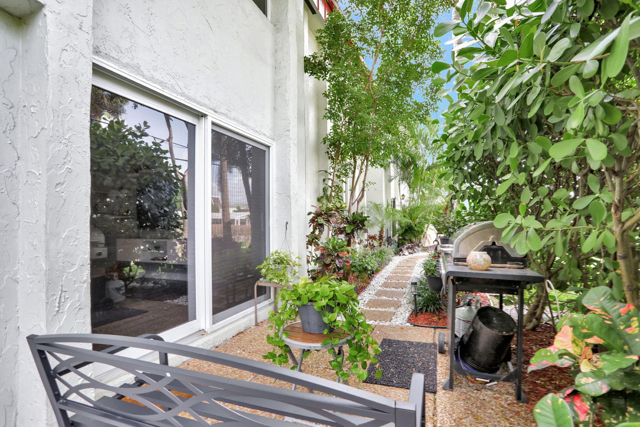 860 SE 6th Avenue 104, Deerfield Beach, FL 33441 — photo 25 of 39
