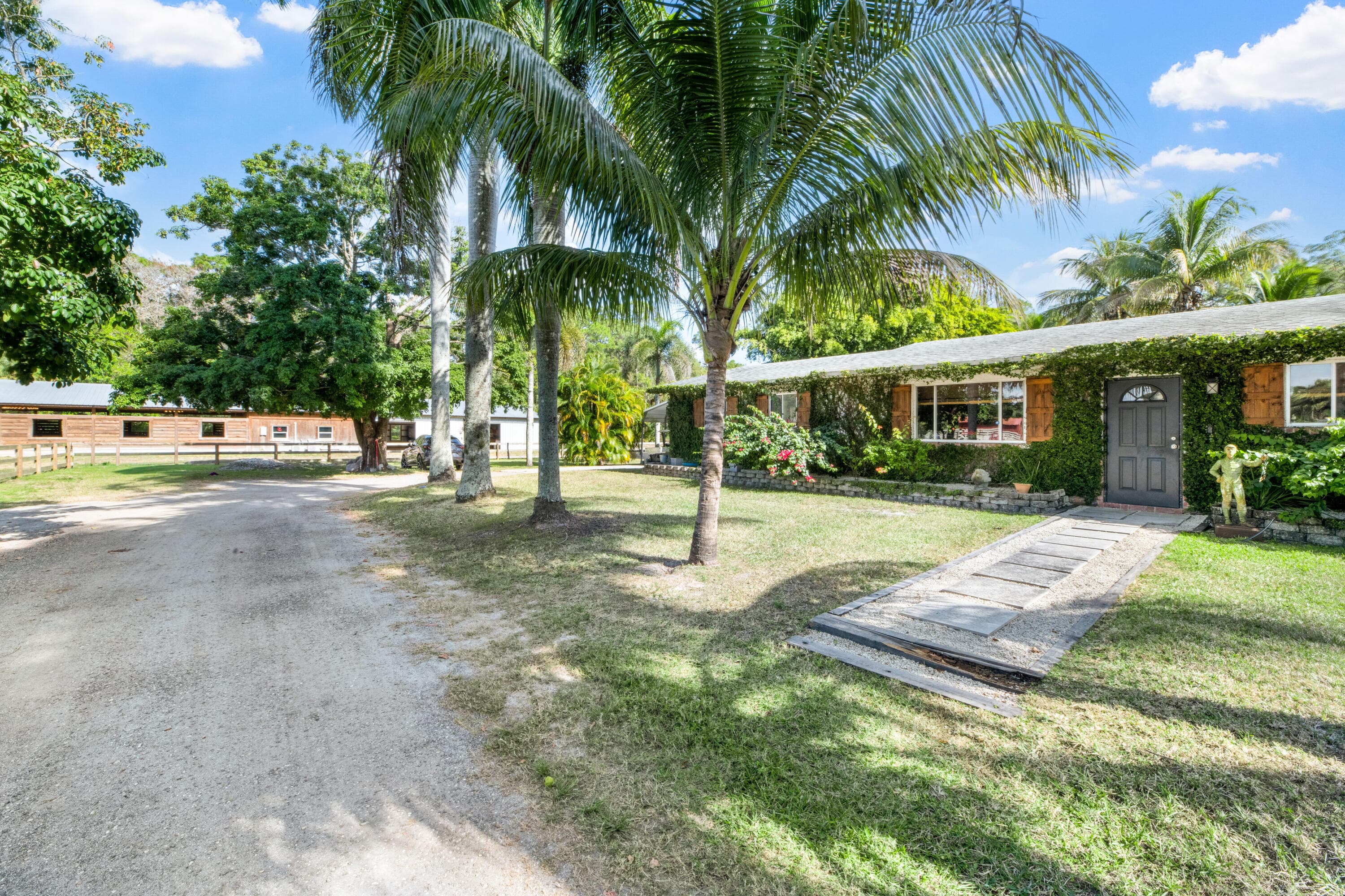 1068 D Road, Loxahatchee Groves, FL 33470 — photo 15 of 73