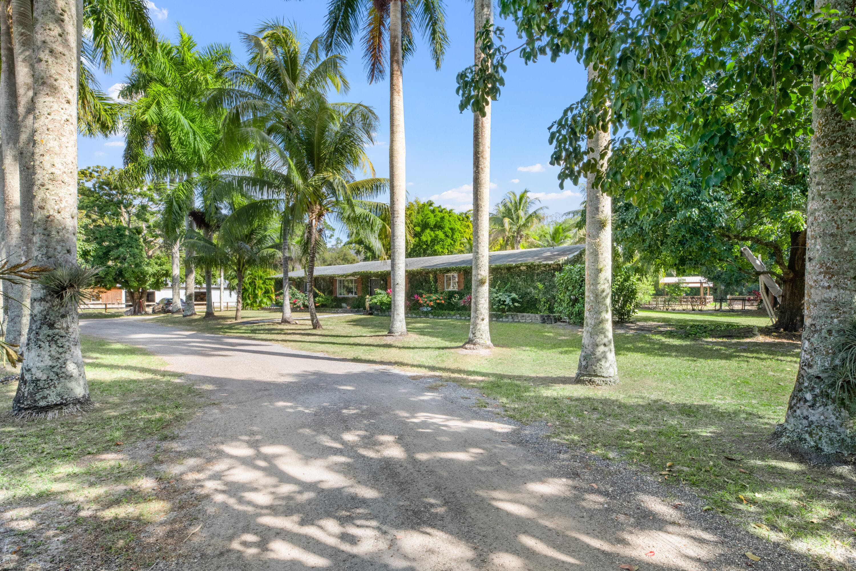 1068 D Road, Loxahatchee Groves, FL 33470 — photo 17 of 73