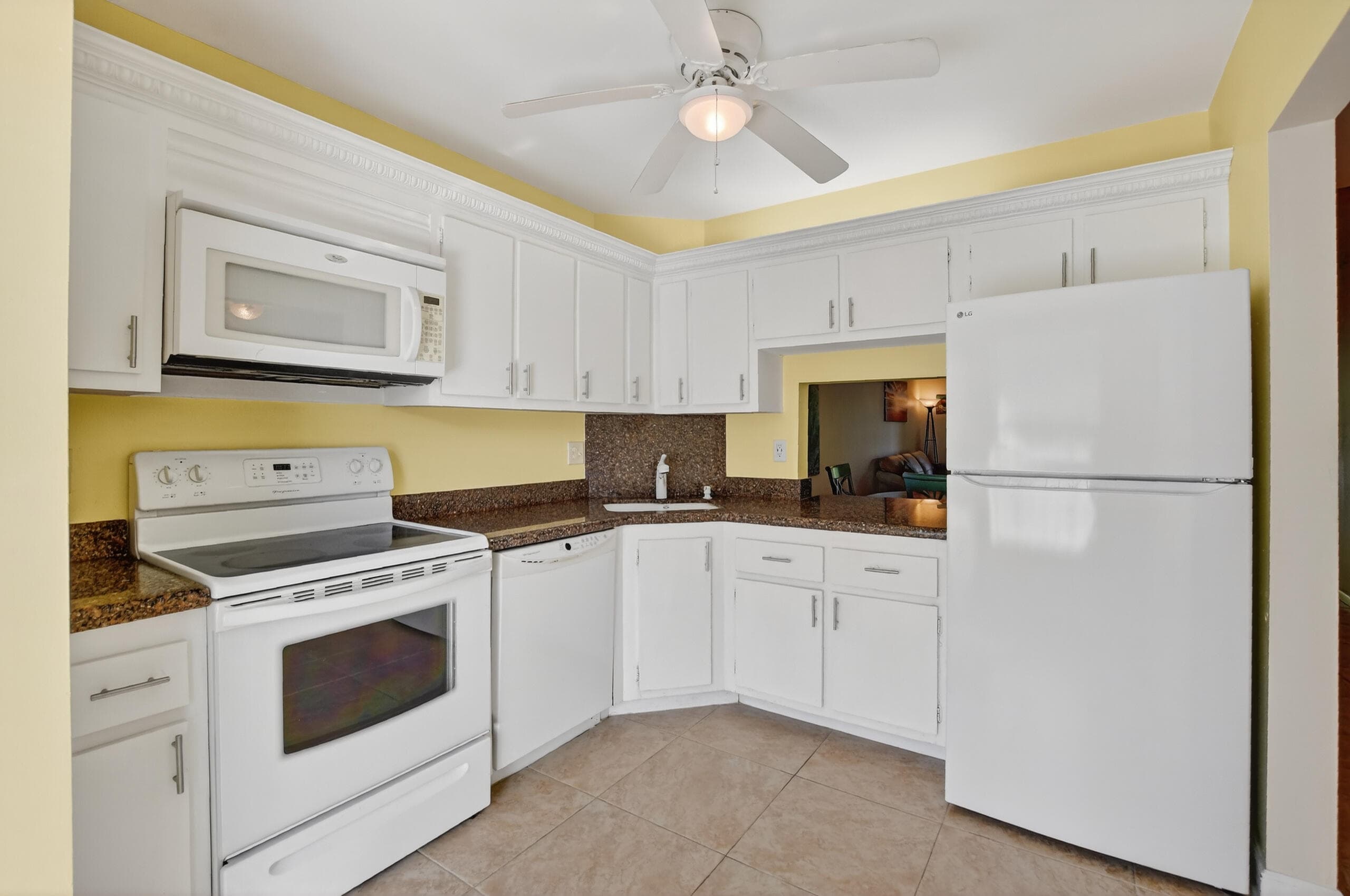 265 SE 10th Street 11c, Deerfield Beach, FL 33441 — photo 16 of 48