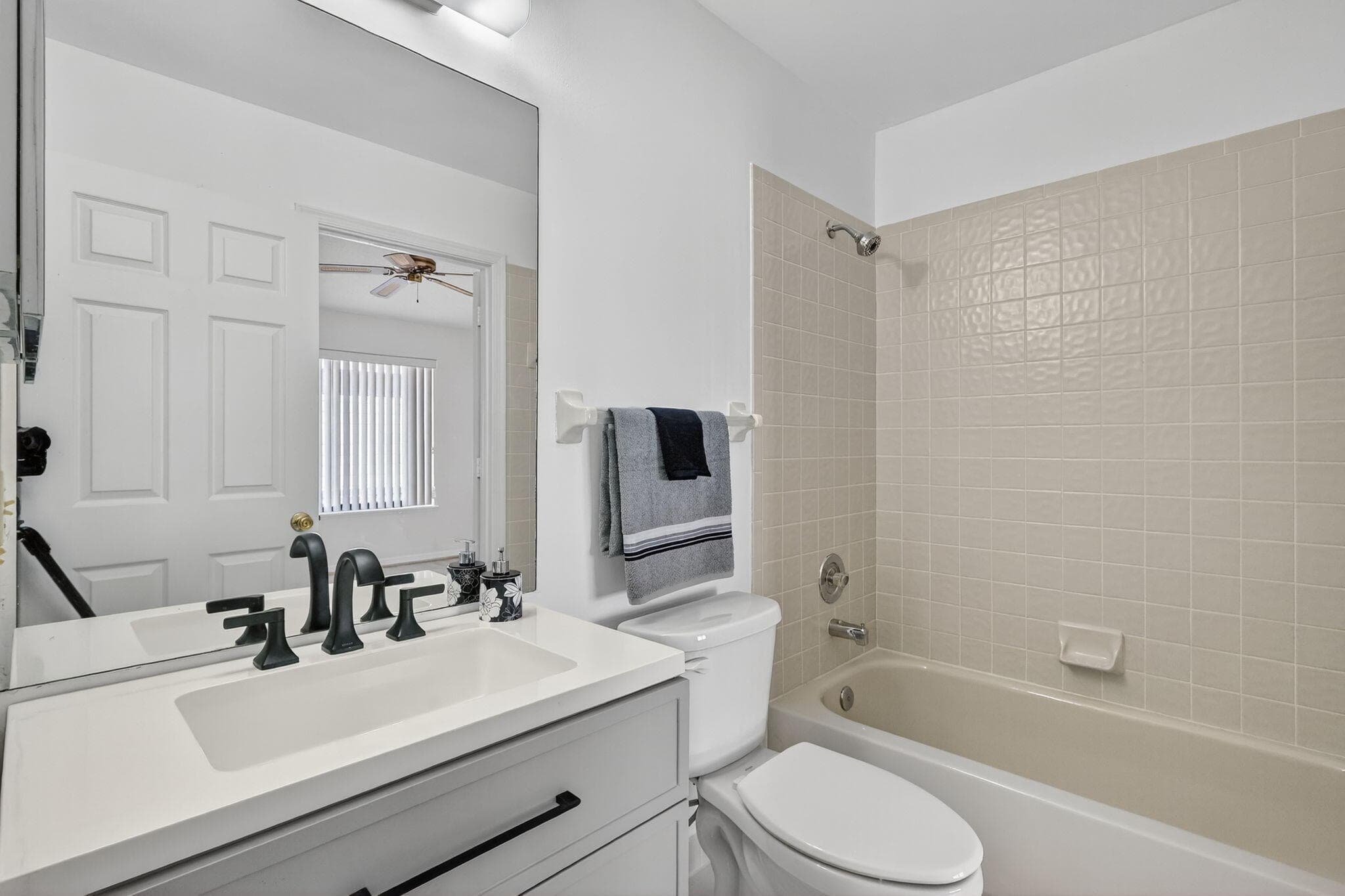 6184 SE Georgetown Place, Hobe Sound, FL 33455 — photo 18 of 29