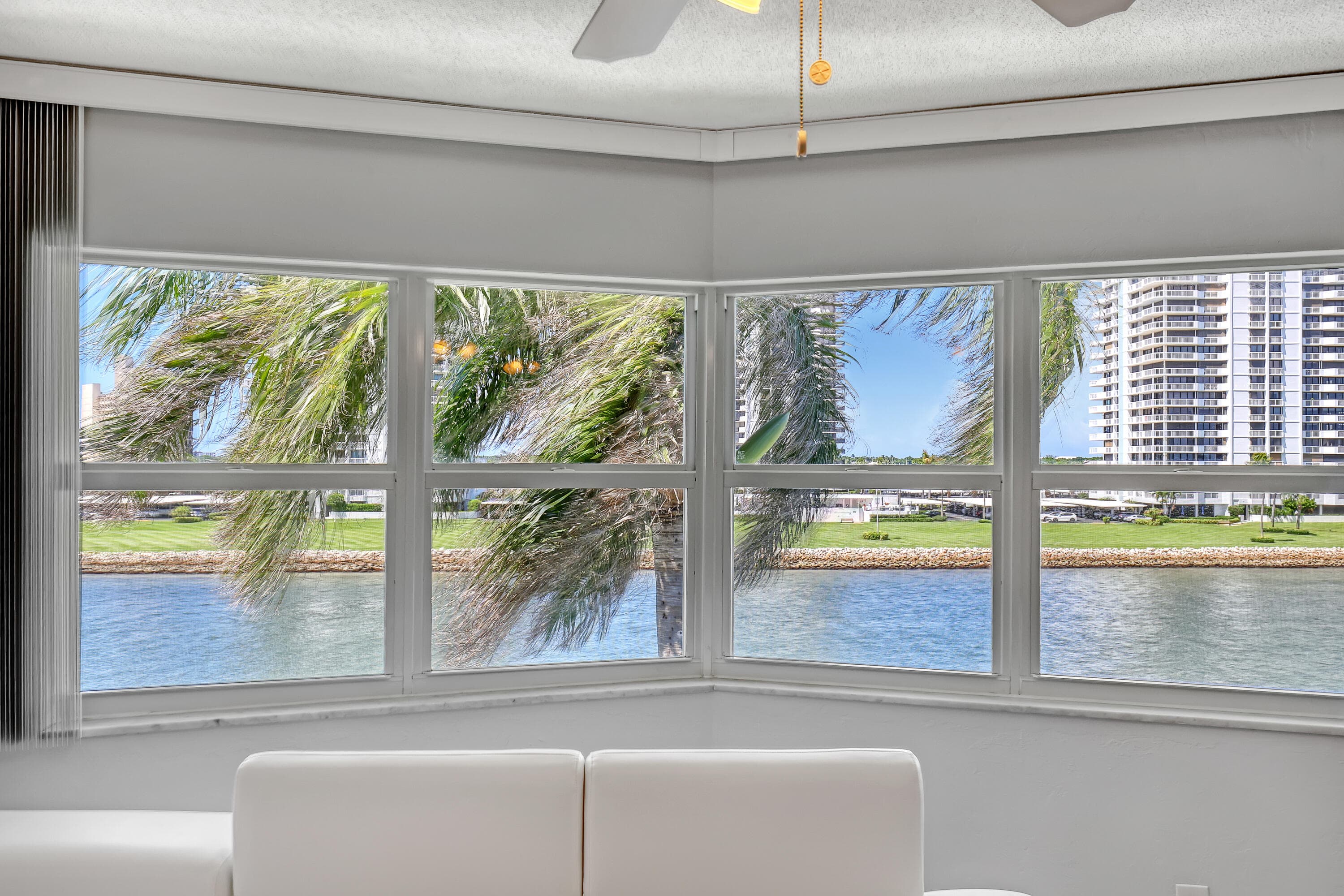 28 Yacht Club Drive 409, North Palm Beach, FL 33408 — photo 2 of 23