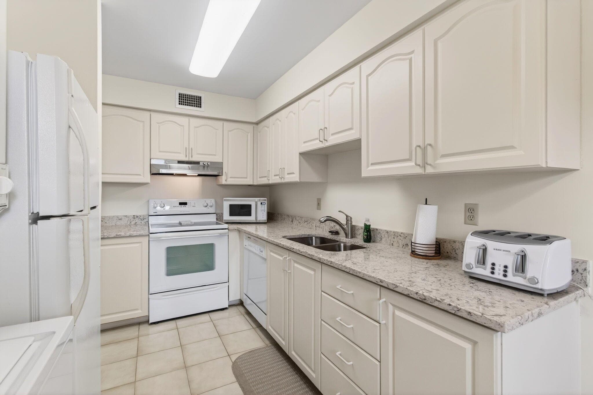13682 Via Flora A, Delray Beach, FL 33484 — photo 12 of 44