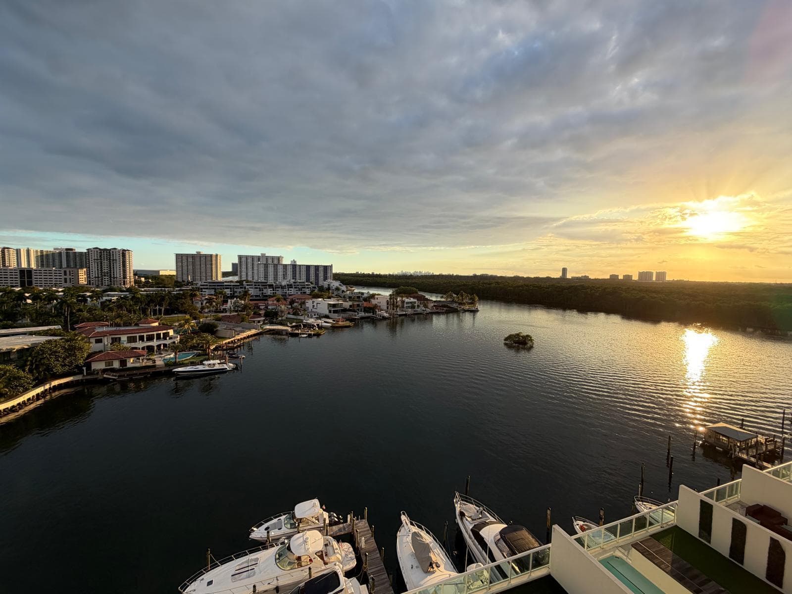 400 Sunny Isles Boulevard 1022, Sunny Isles Beach, FL 33160 — photo 11 of 34