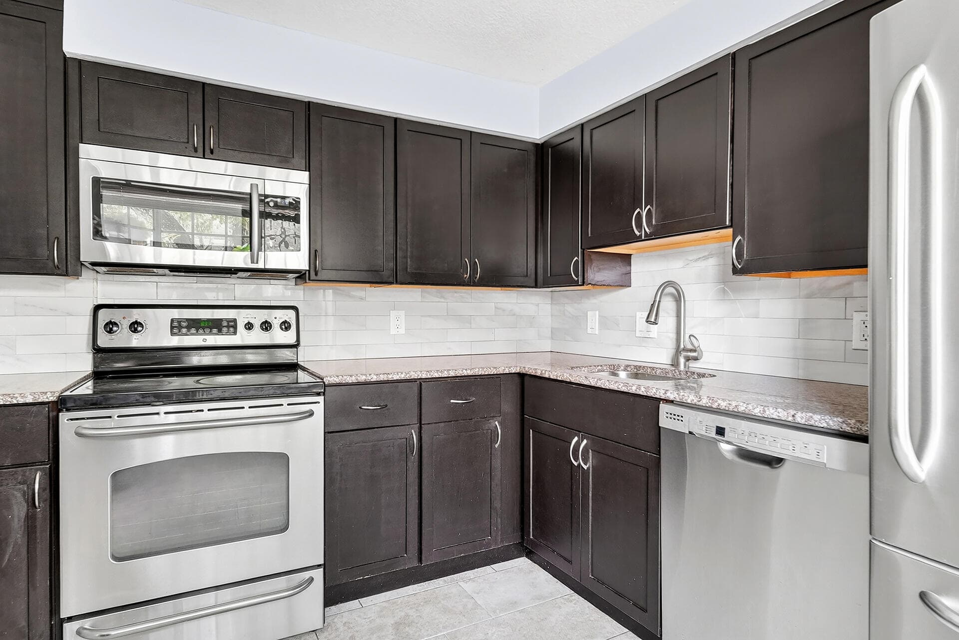 407 Georgian Park Drive, Jupiter, FL 33458 — photo 14 of 45