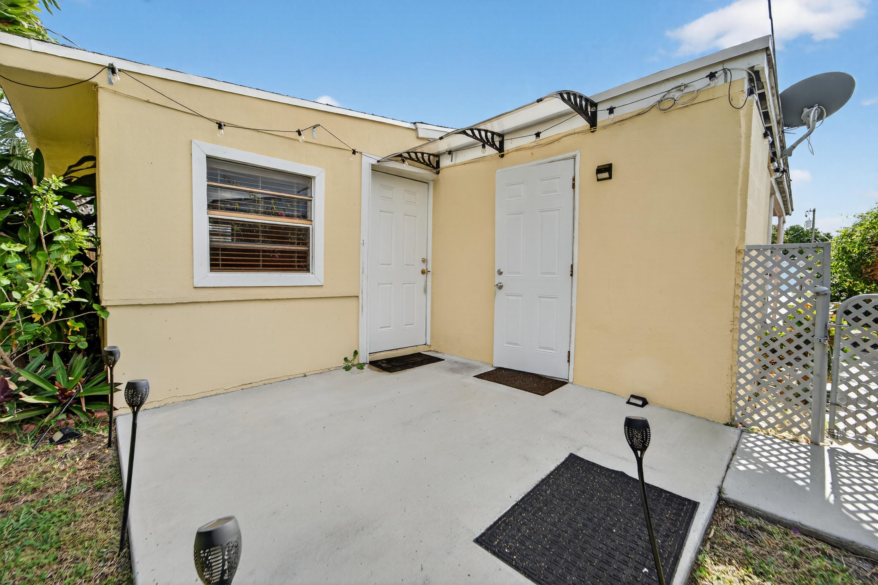 2105 Worthington Road, West Palm Beach, FL 33409 — photo 7 of 25