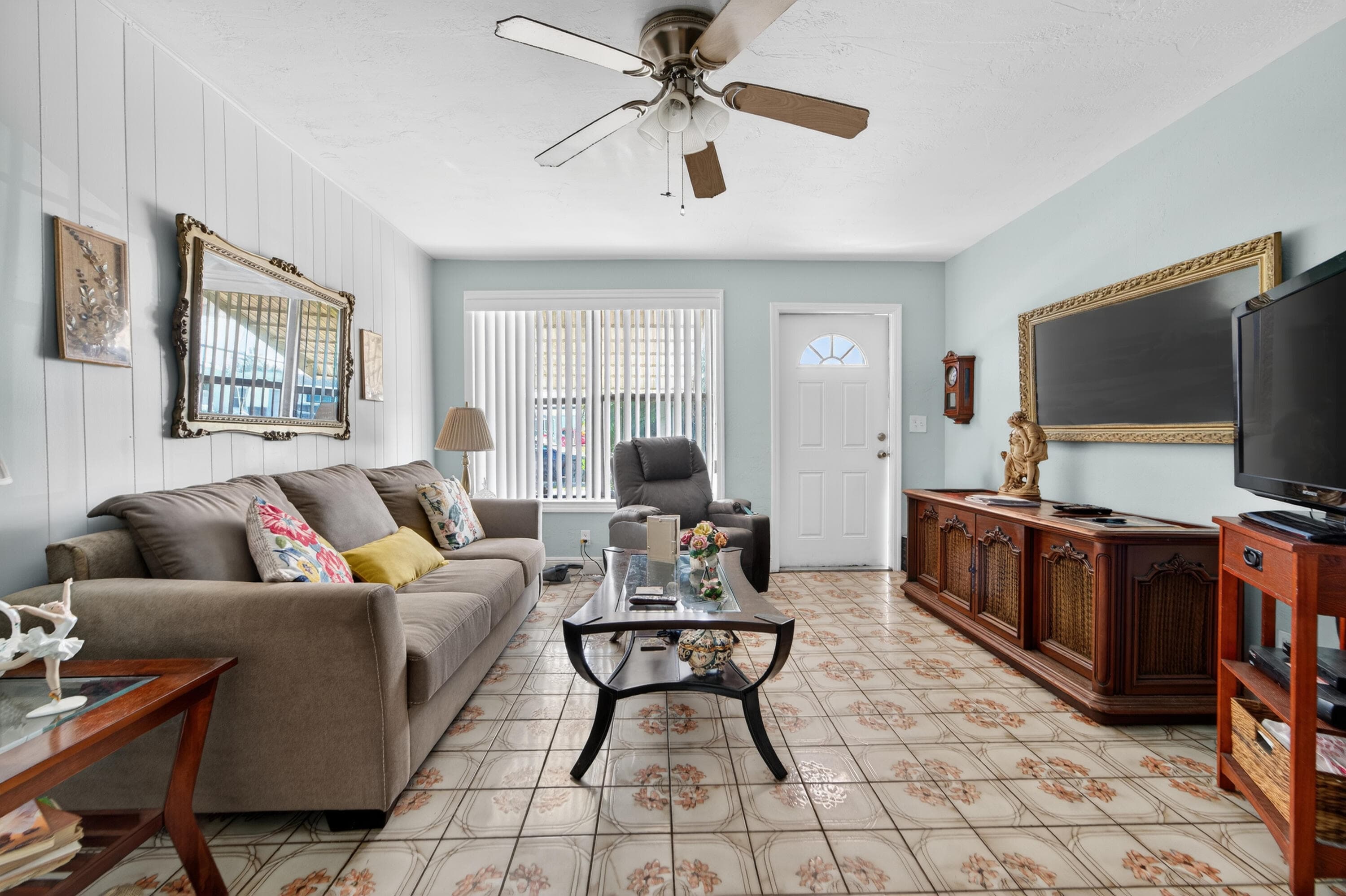 2105 Worthington Road, West Palm Beach, FL 33409 — photo 10 of 25