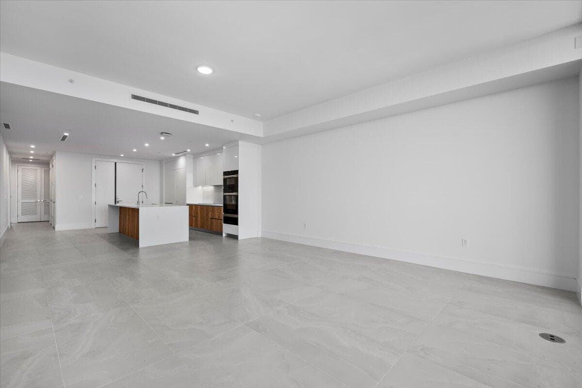 220 Lake Shore Drive 1706, Lake Park, FL 33403 — photo 5 of 25