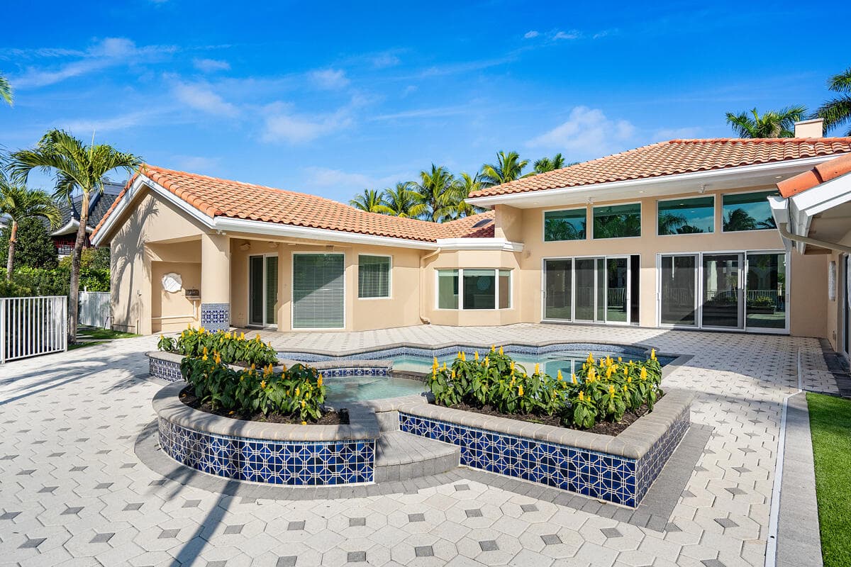 533 E Alexander Palm Road, Boca Raton, FL 33432 — photo 7 of 44