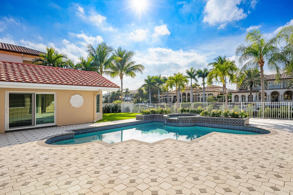 533 E Alexander Palm Road, Boca Raton, FL 33432 — photo 8 of 44