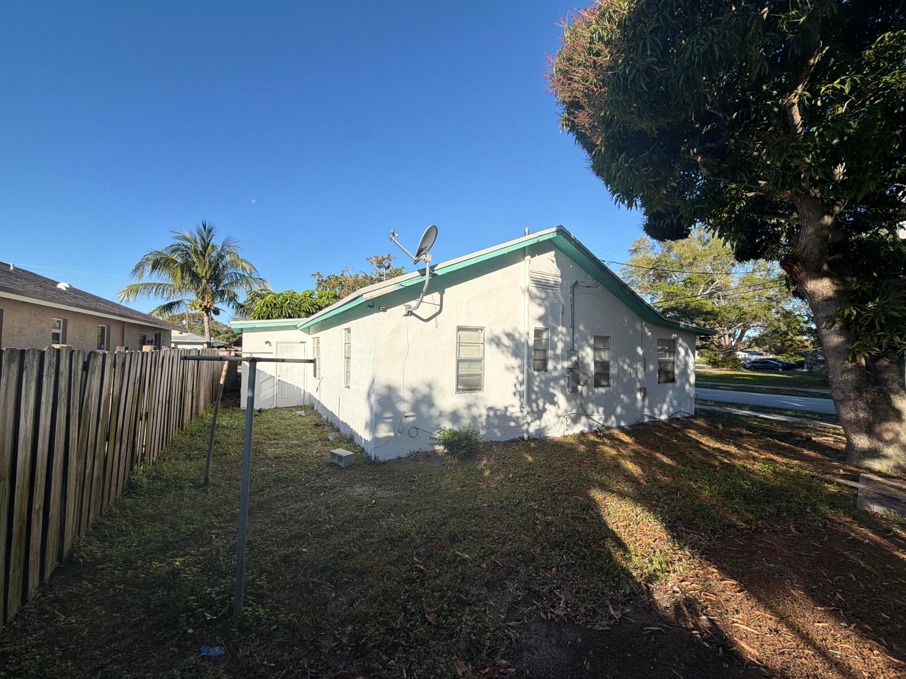 520 NW 3rd Street, Delray Beach, FL 33444 — photo 7 of 7