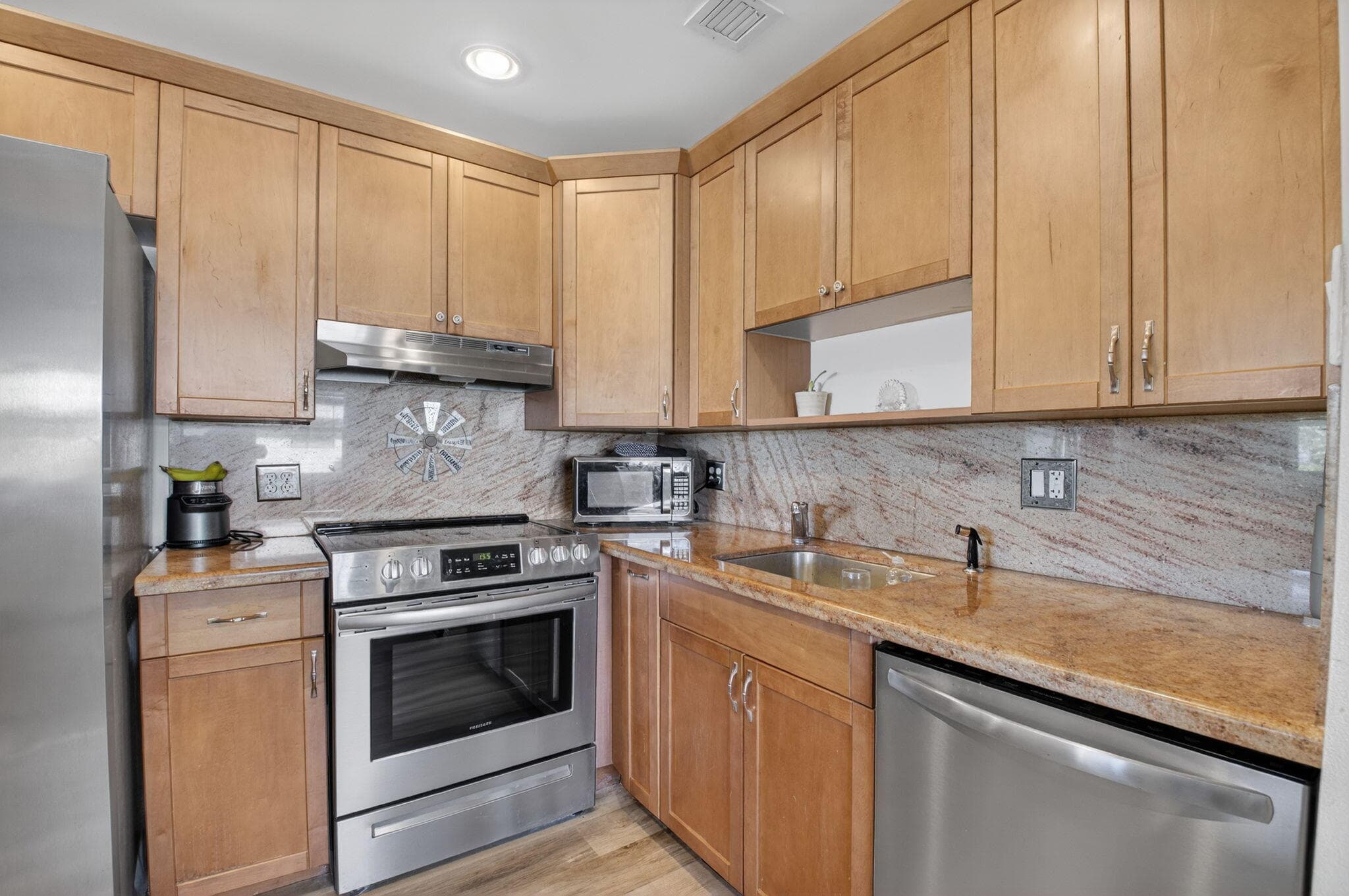 170 Valencia H, Delray Beach, FL 33446 — photo 8 of 36