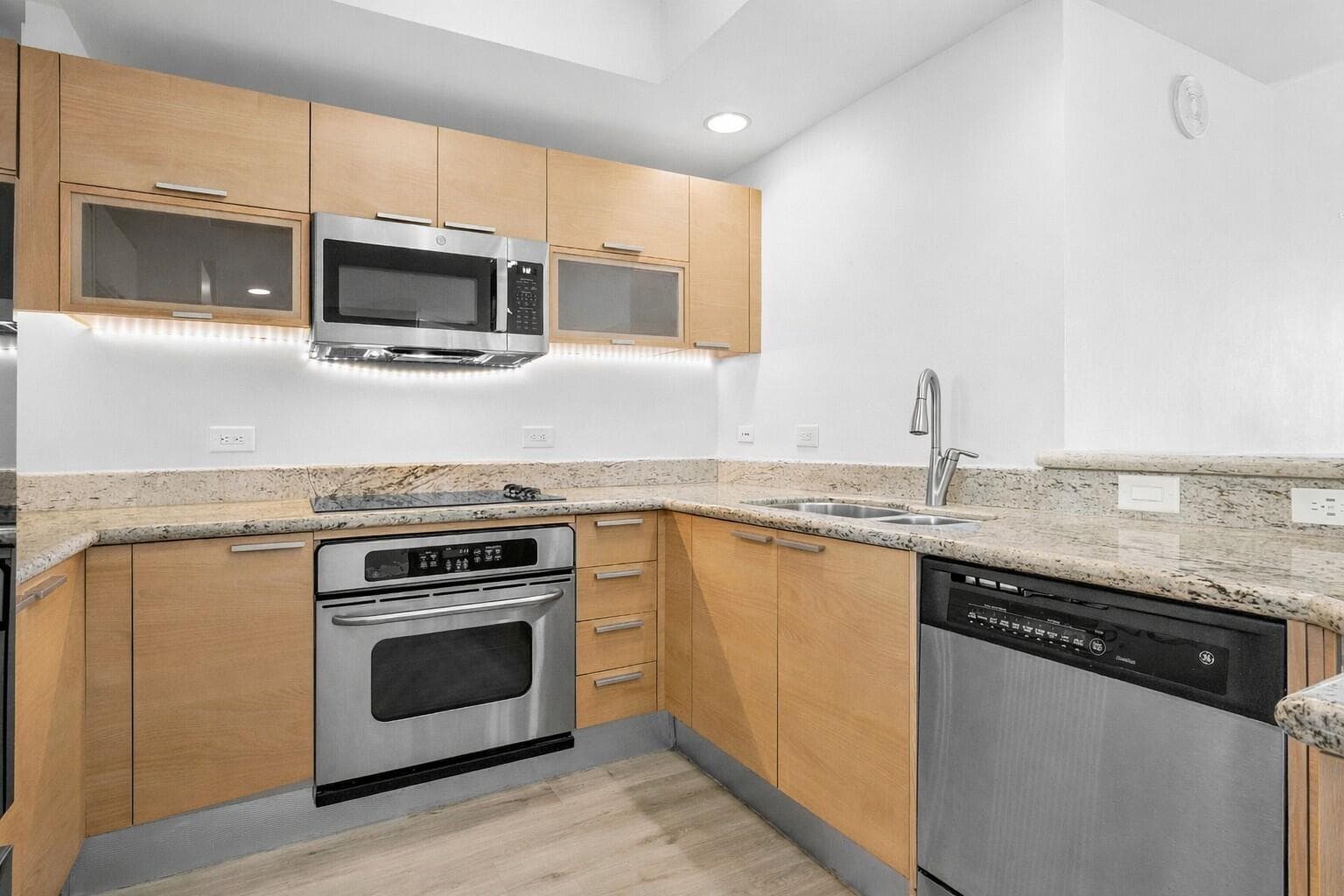2640 Lake Shore Drive 614, Riviera Beach, FL 33404 — photo 5 of 63