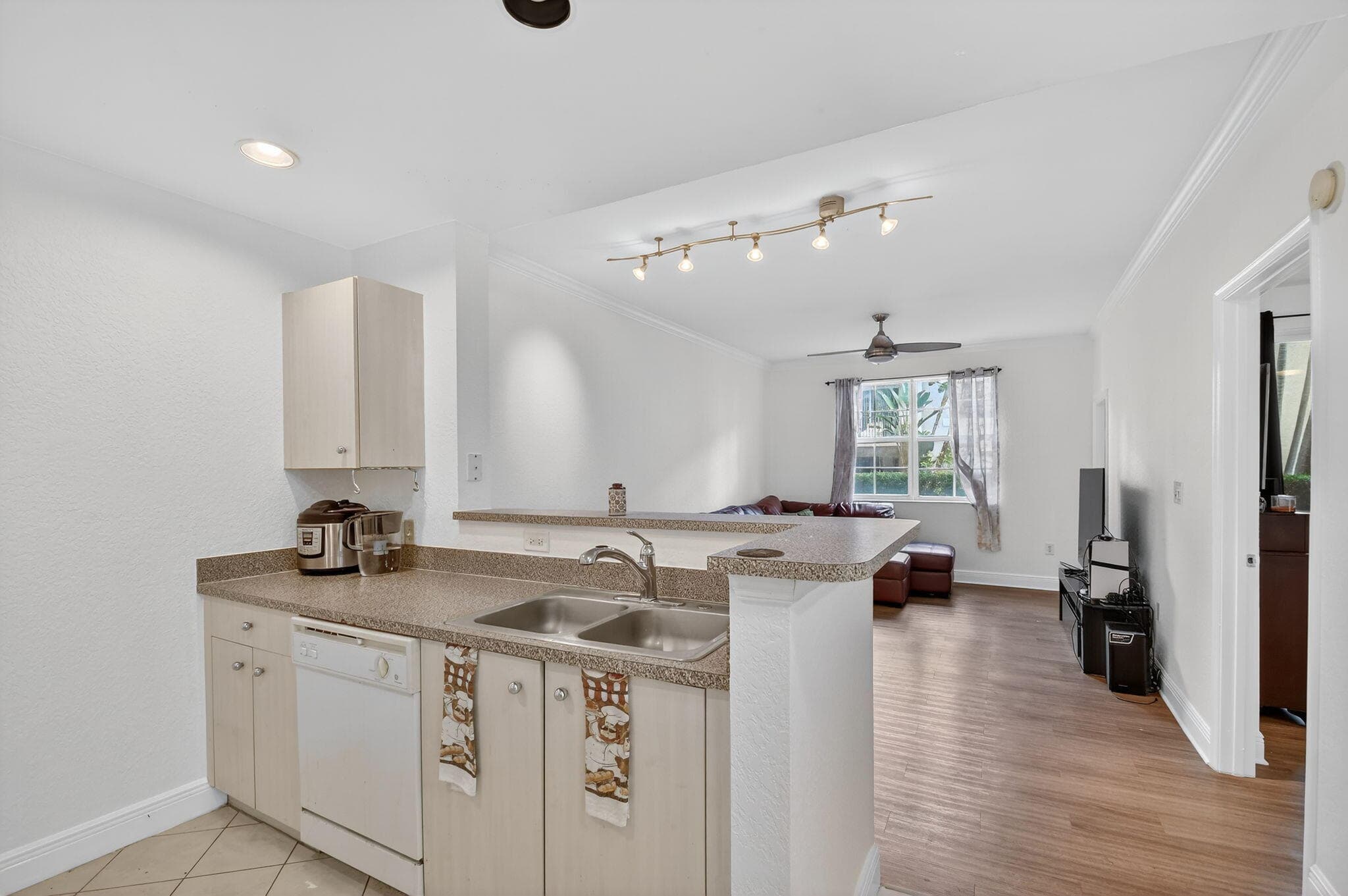 1805 N Flagler Drive 115, West Palm Beach, FL 33407 — photo 3 of 48