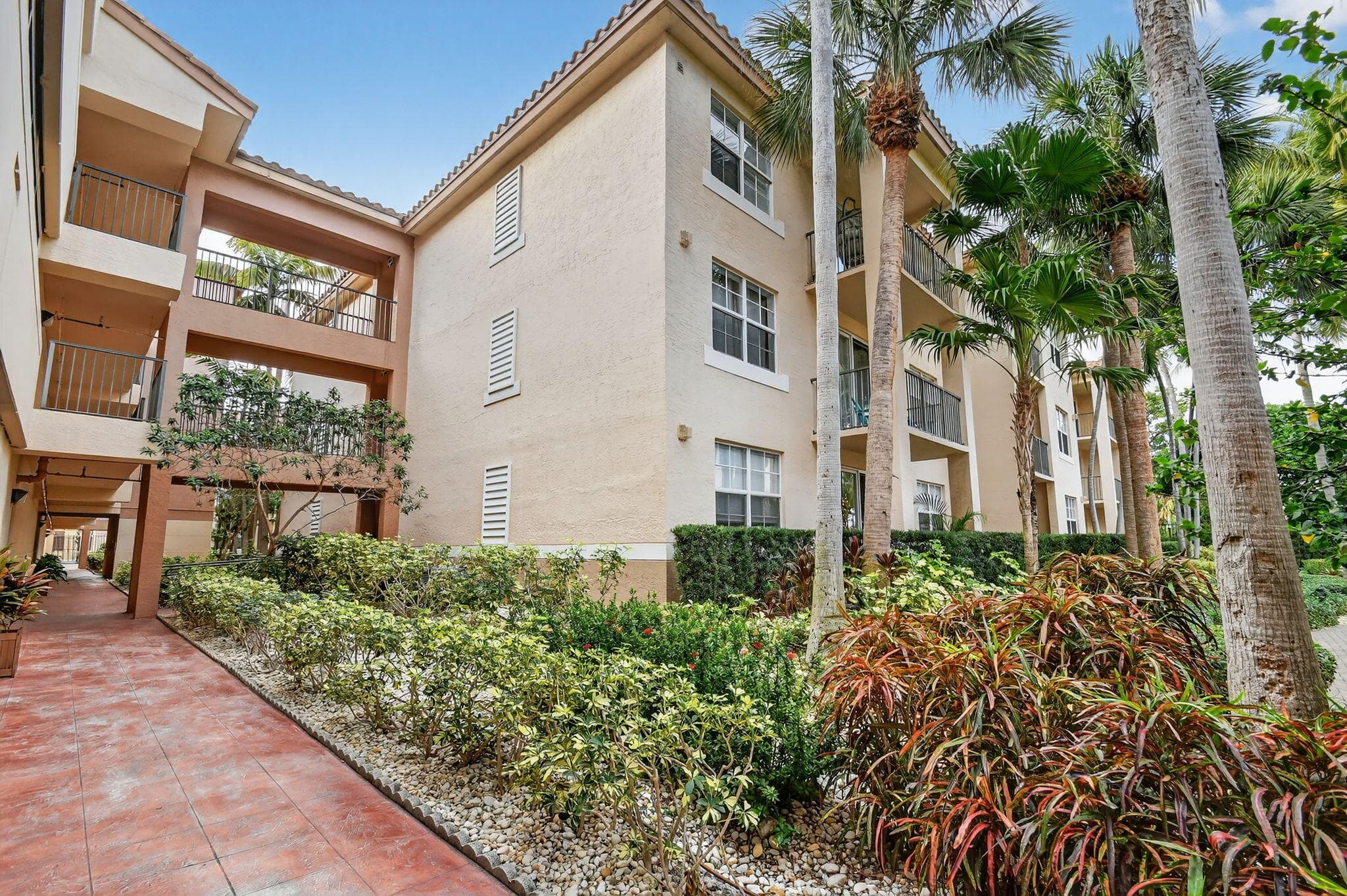 1805 N Flagler Drive 115, West Palm Beach, FL 33407 — photo 2 of 42