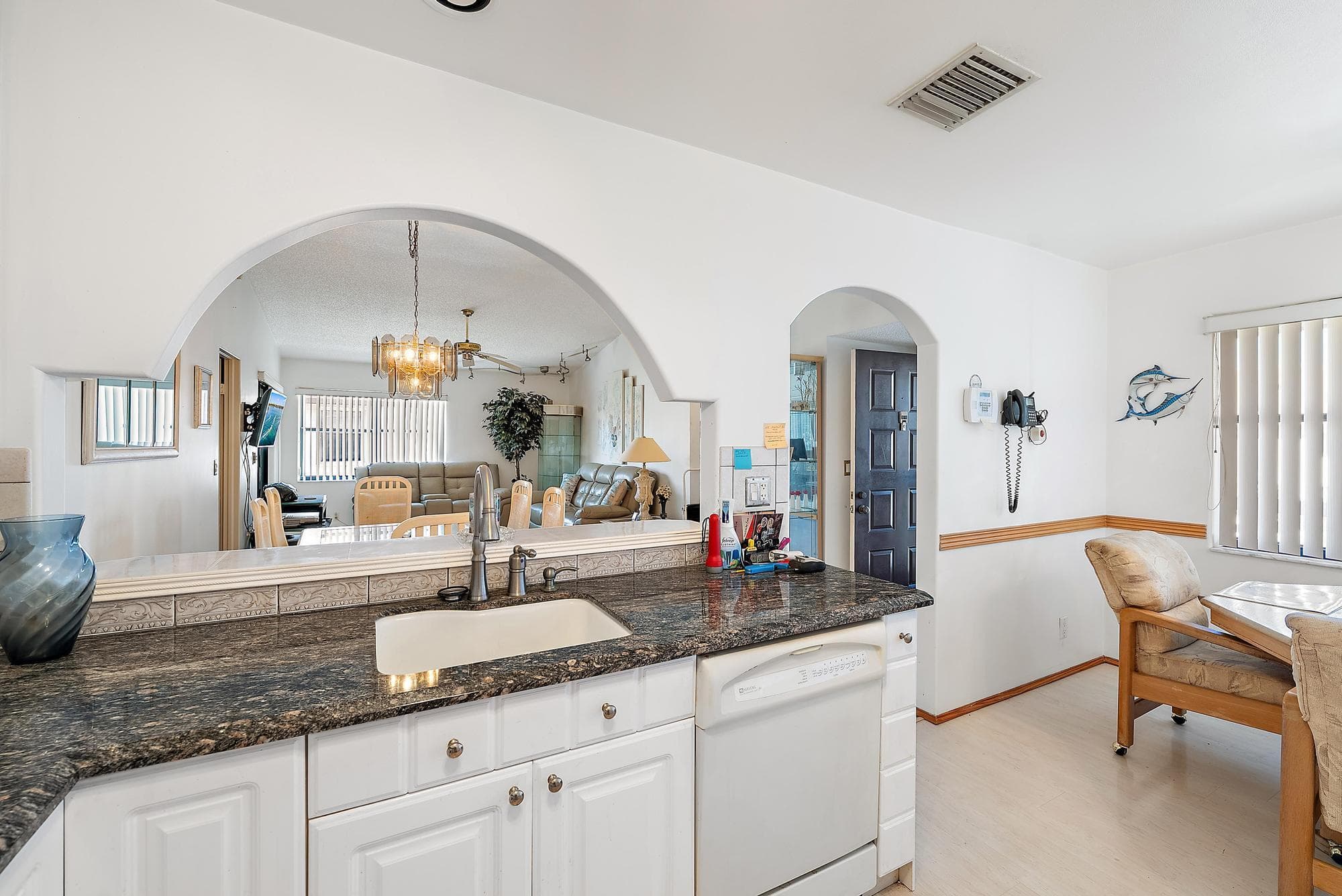 7633 Tahiti Lane 204, Lake Worth, FL 33467 — photo 4 of 12