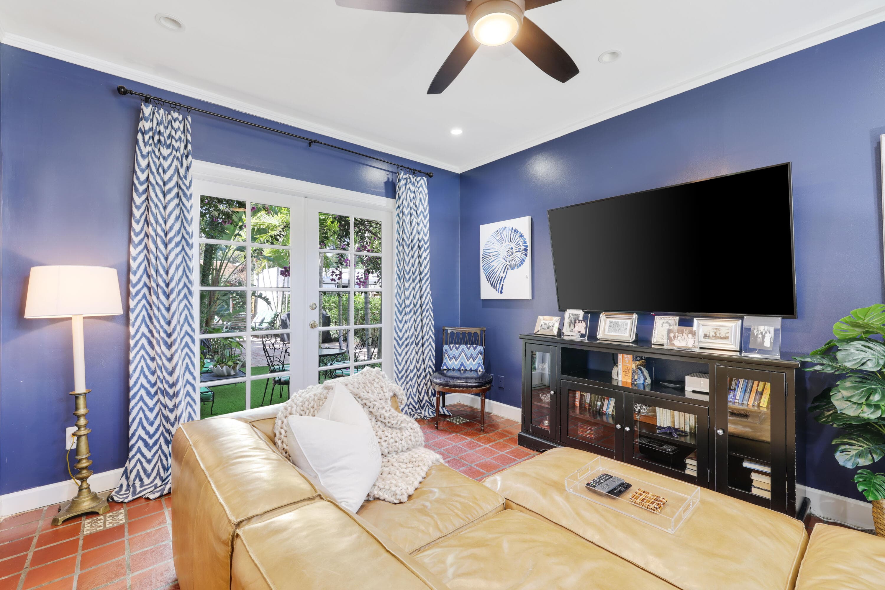 325 Greymon Drive, West Palm Beach, FL 33405 — photo 12 of 63