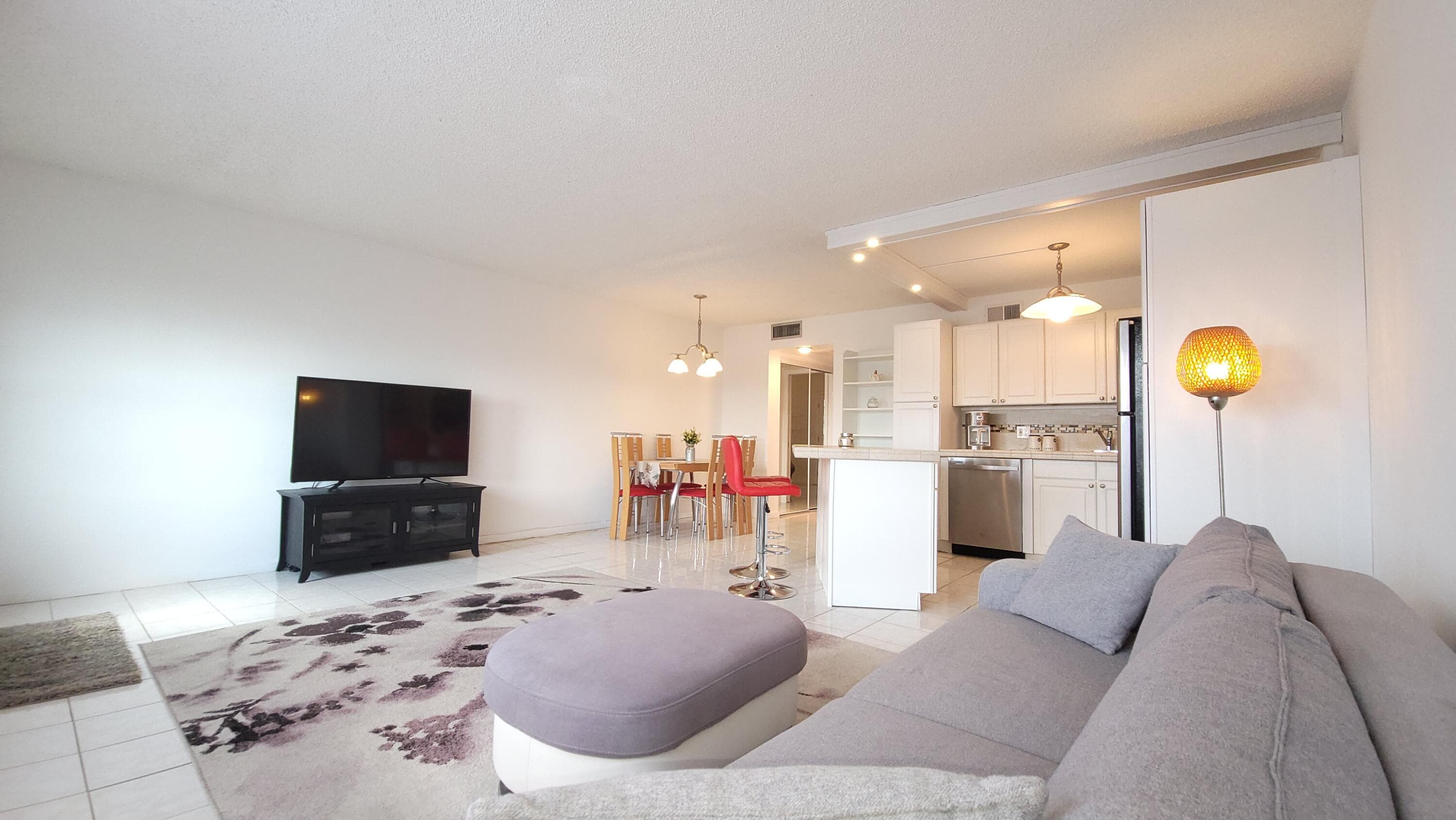 405 Southampton A, West Palm Beach, FL 33417 — photo 2 of 55