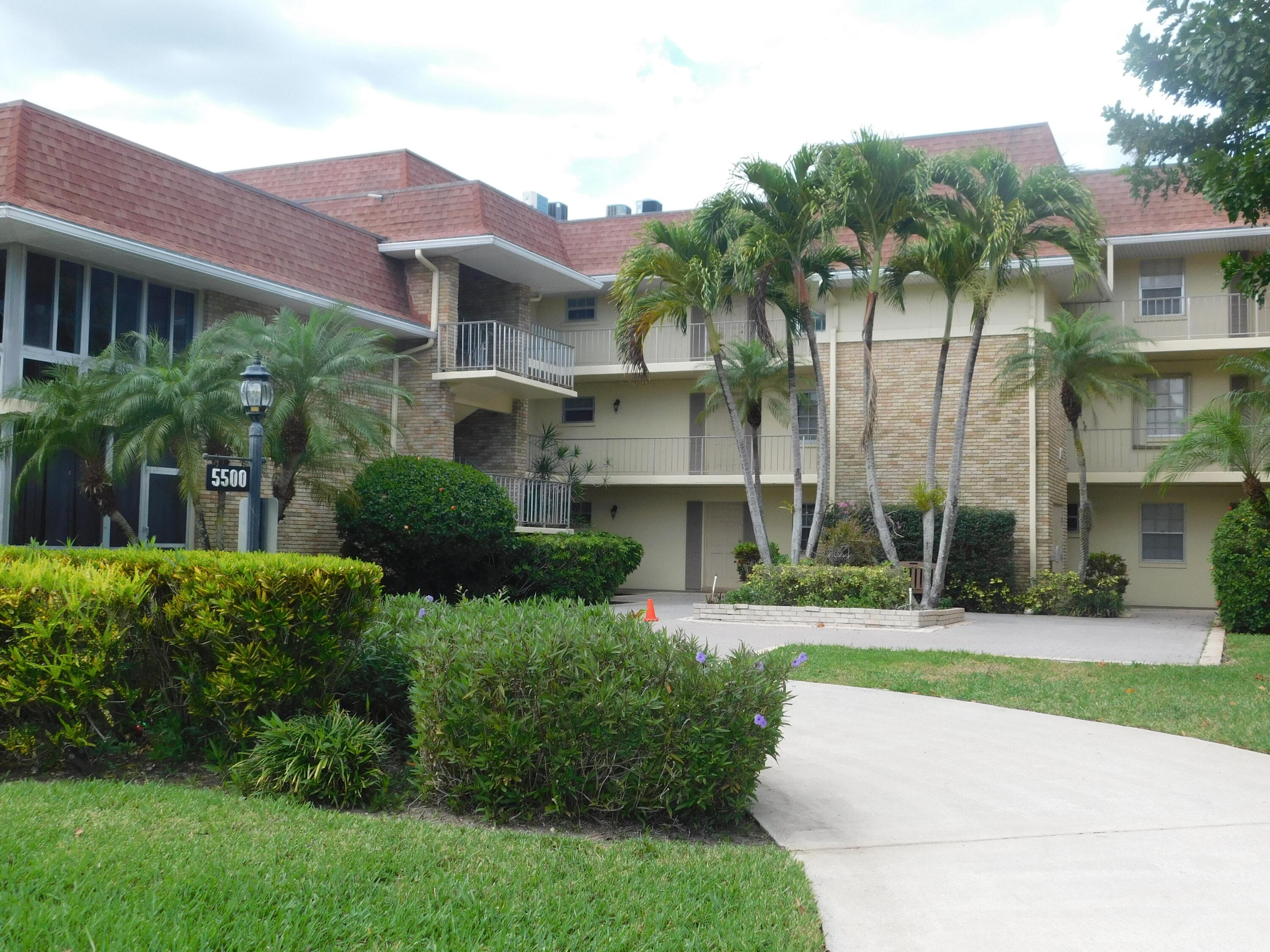 5500 Tamberlane Circle 305, Palm Beach Gardens, FL 33418 — photo 1 of 21