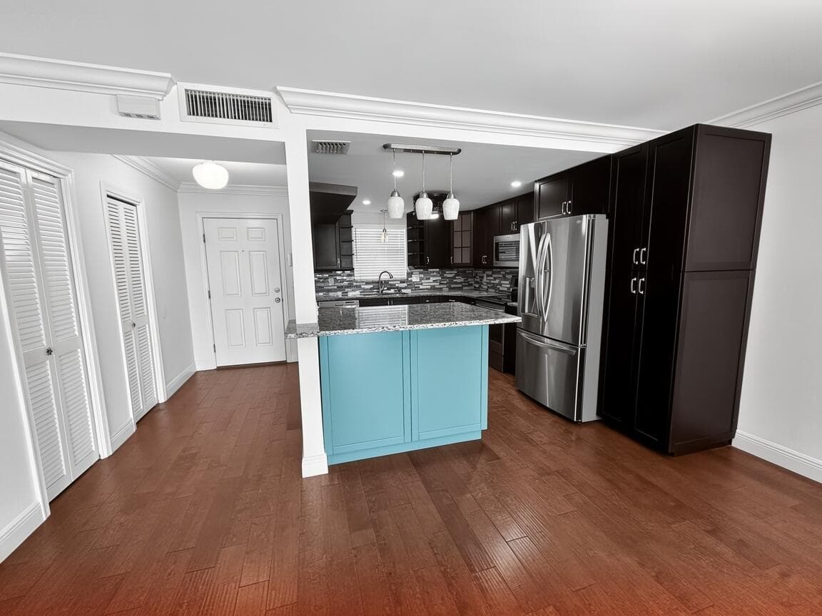 145 Atlantis Boulevard 302, Atlantis, FL 33462 — photo 4 of 19