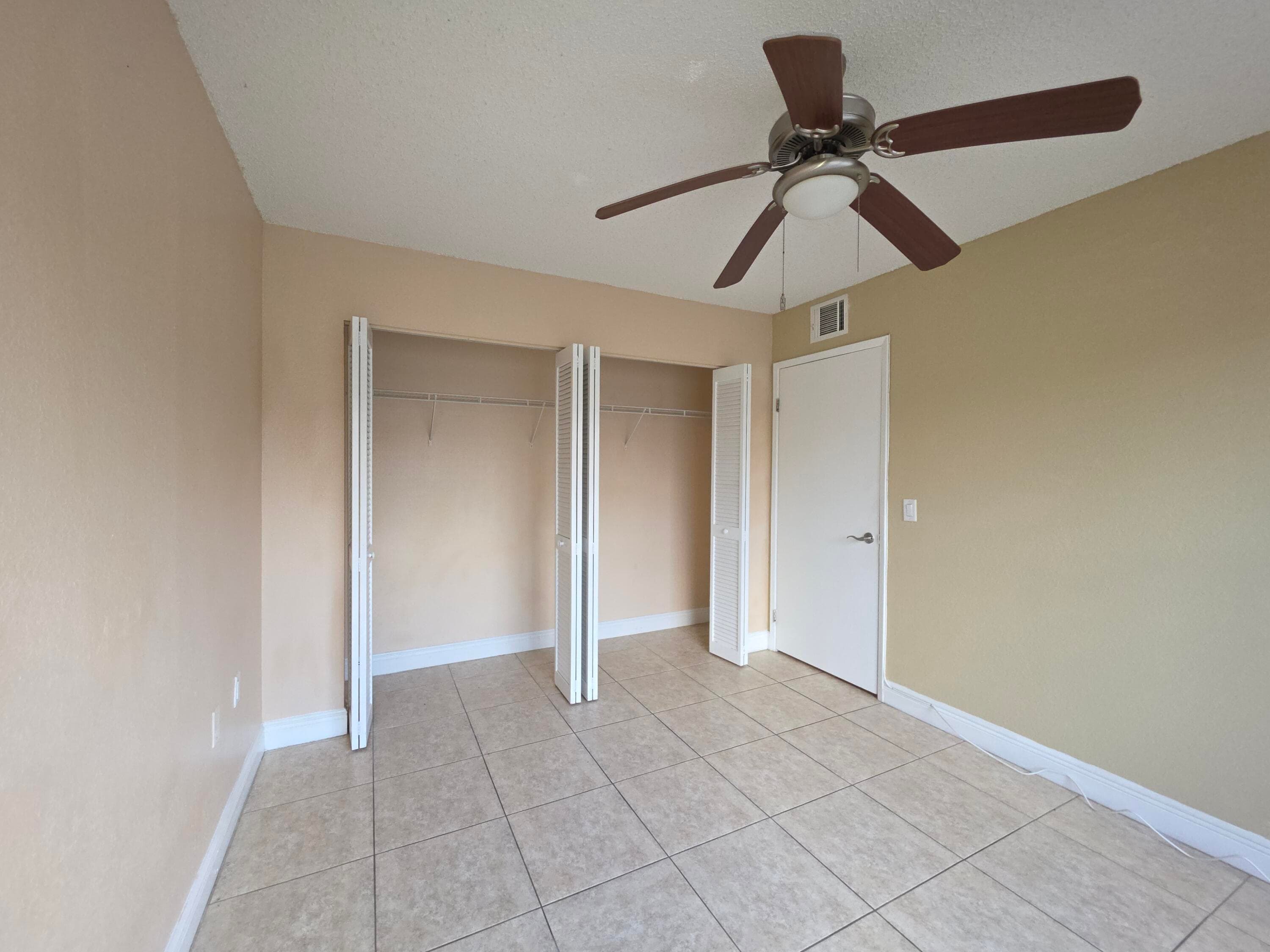1542 Lake Crystal Drive H, West Palm Beach, FL 33411 — photo 10 of 37