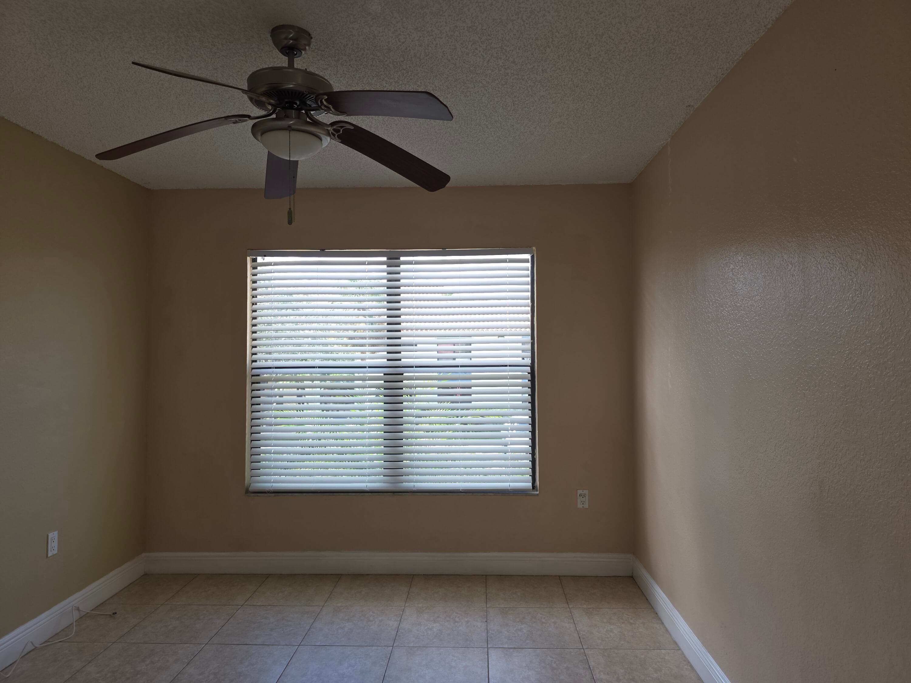 1542 Lake Crystal Drive H, West Palm Beach, FL 33411 — photo 13 of 37