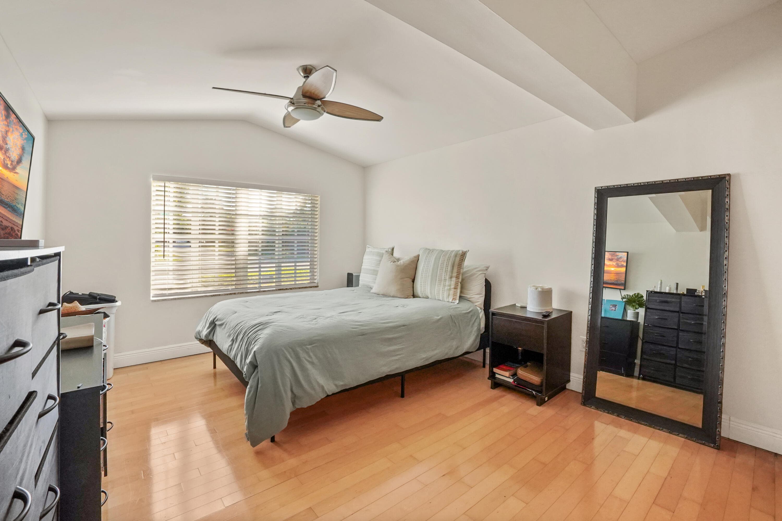 1401 NE 14th Street, Fort Lauderdale, FL 33304 — photo 11 of 36