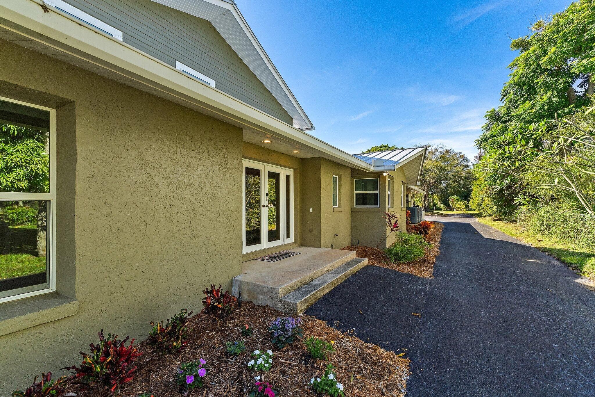 2315 S Indian River Drive, Fort Pierce, FL 34950 — photo 7 of 68