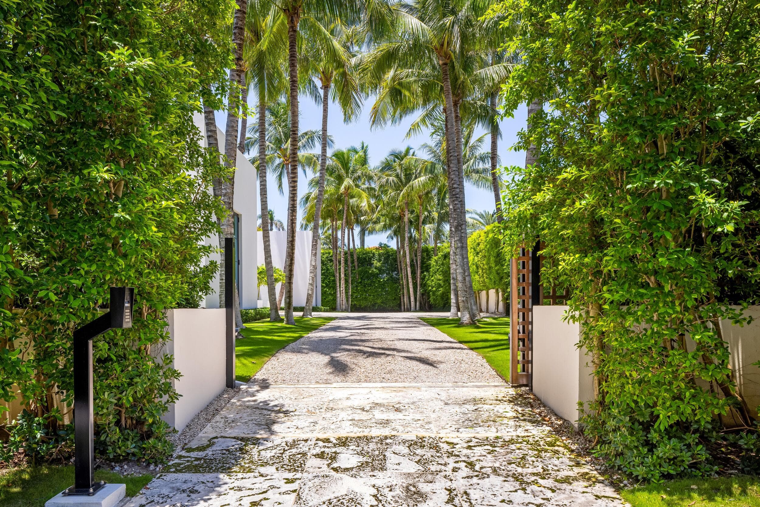 241 Jungle Road, Palm Beach, FL 33480 — photo 5 of 99