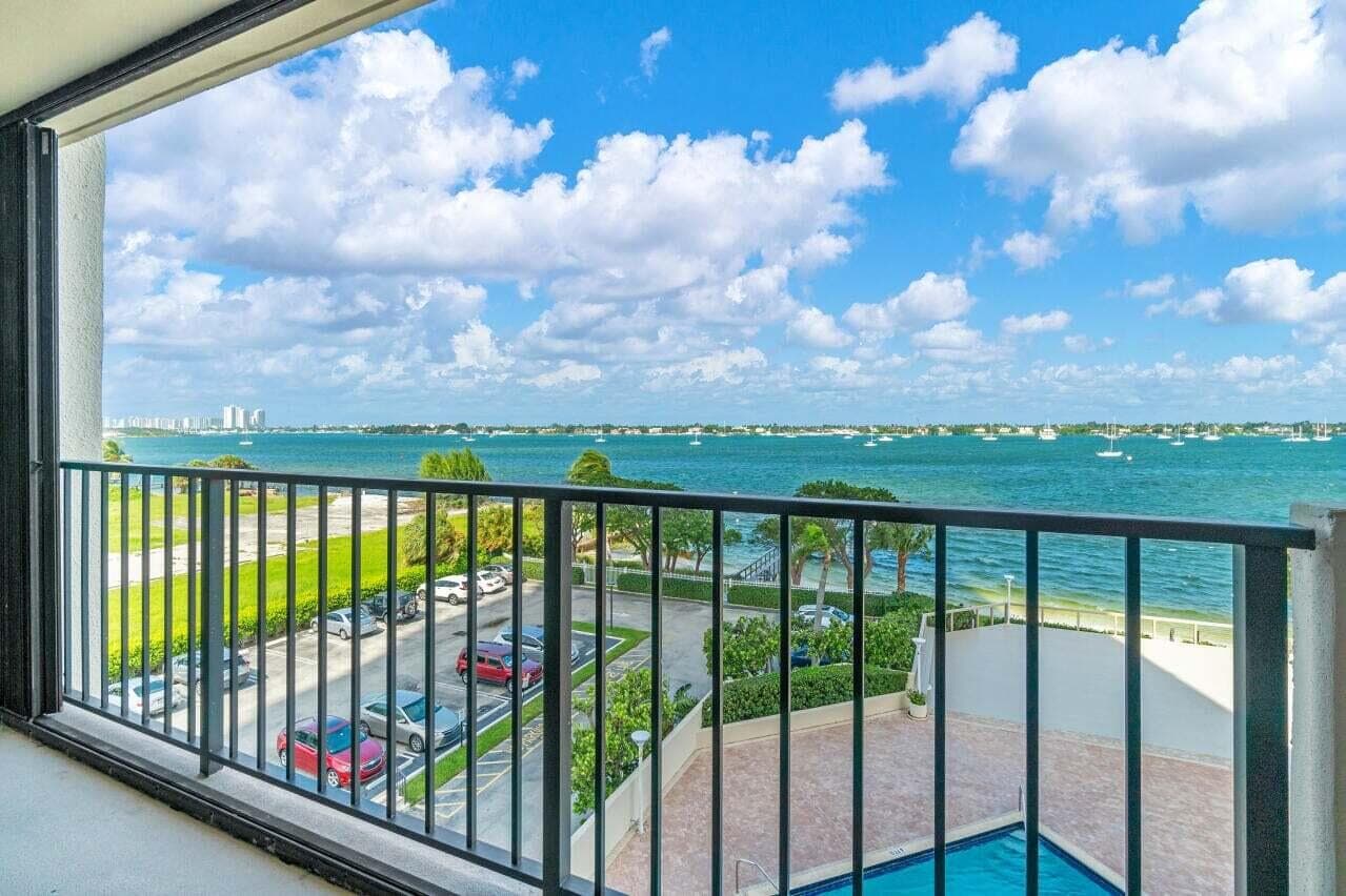5600 N Flagler Drive 408, West Palm Beach, FL 33407 — photo 1 of 13