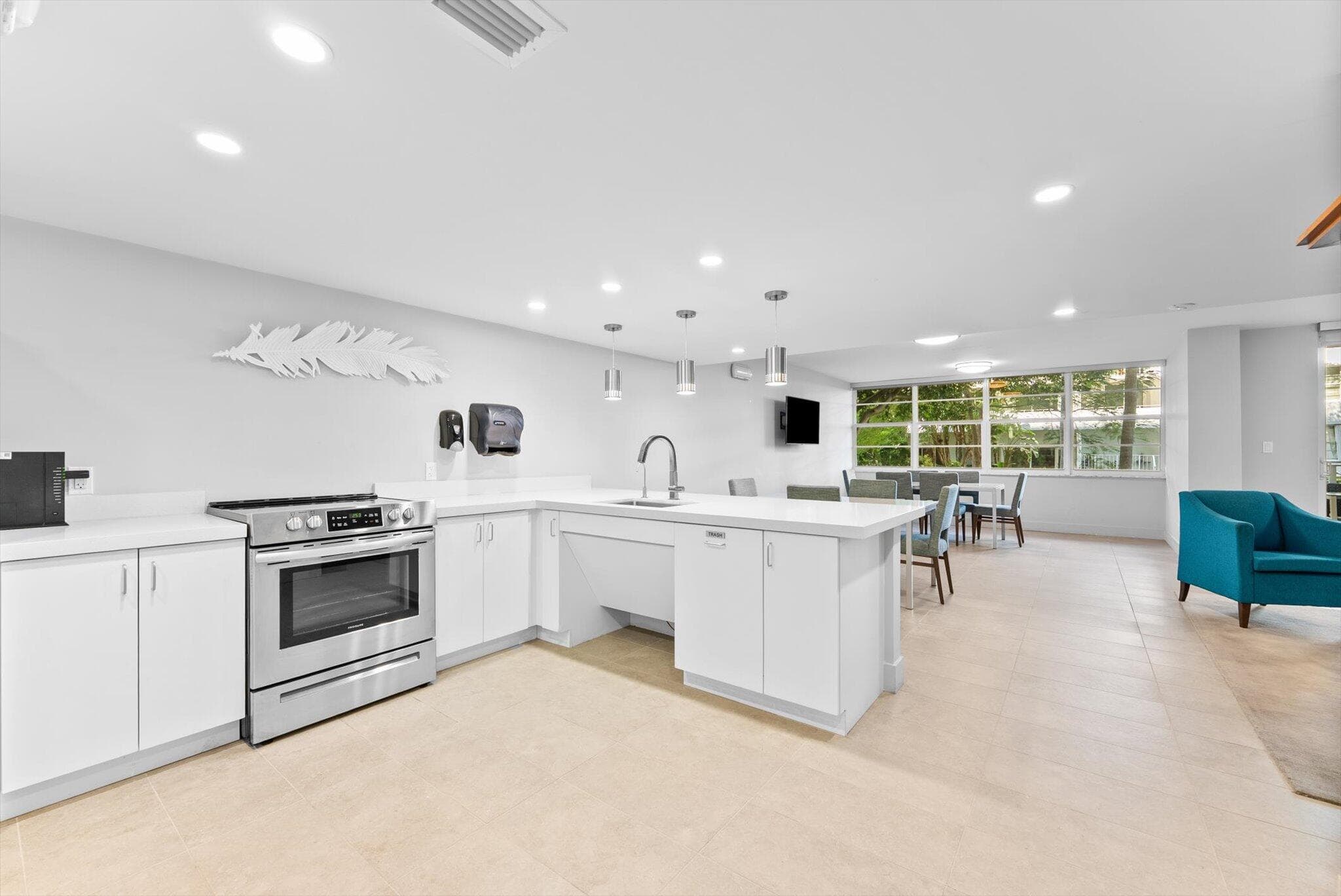 1160 N Federal Highway 221, Fort Lauderdale, FL 33304 — photo 35 of 62