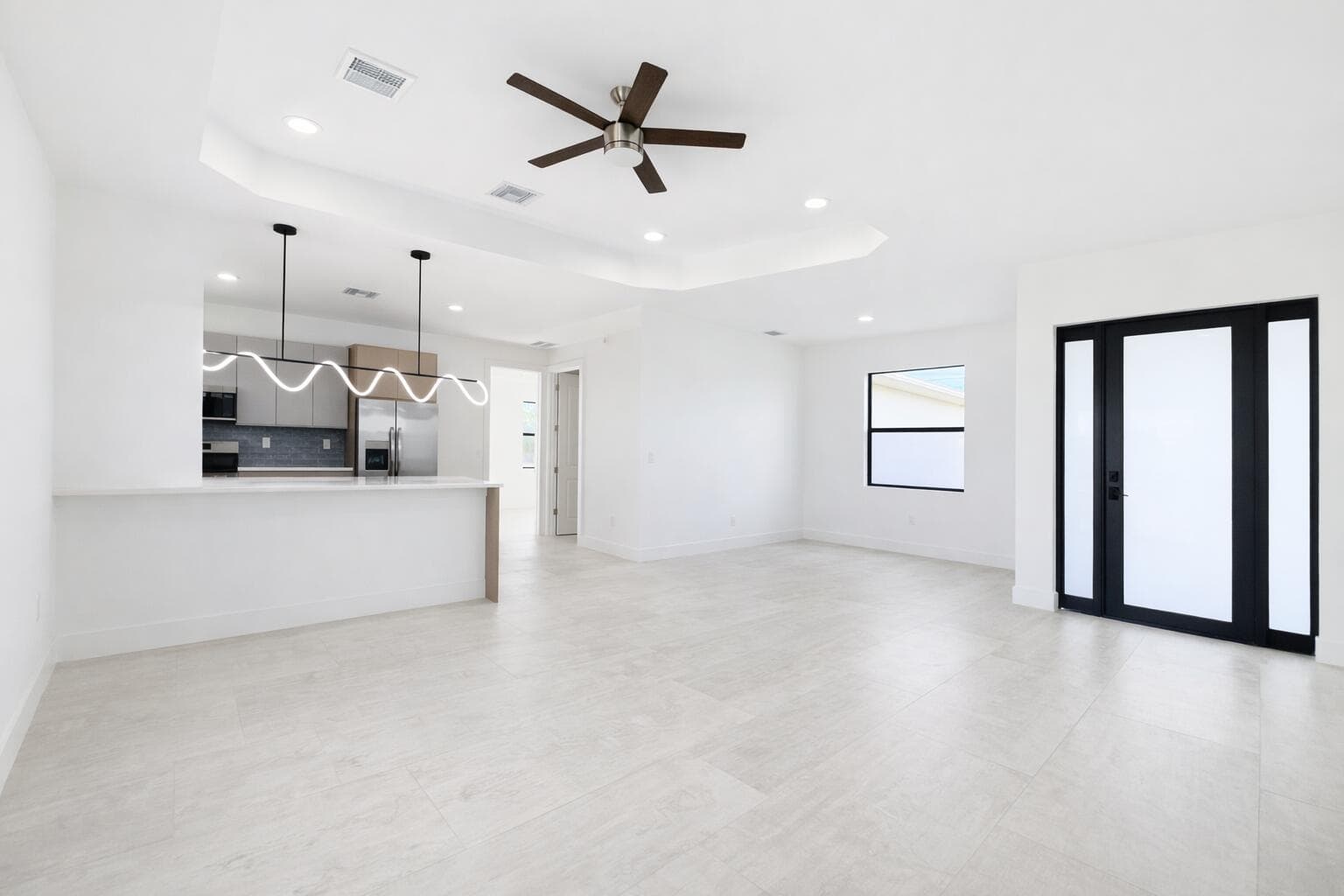 211 NW 25th Avenue, Cape Coral, FL 33993 — photo 4 of 17