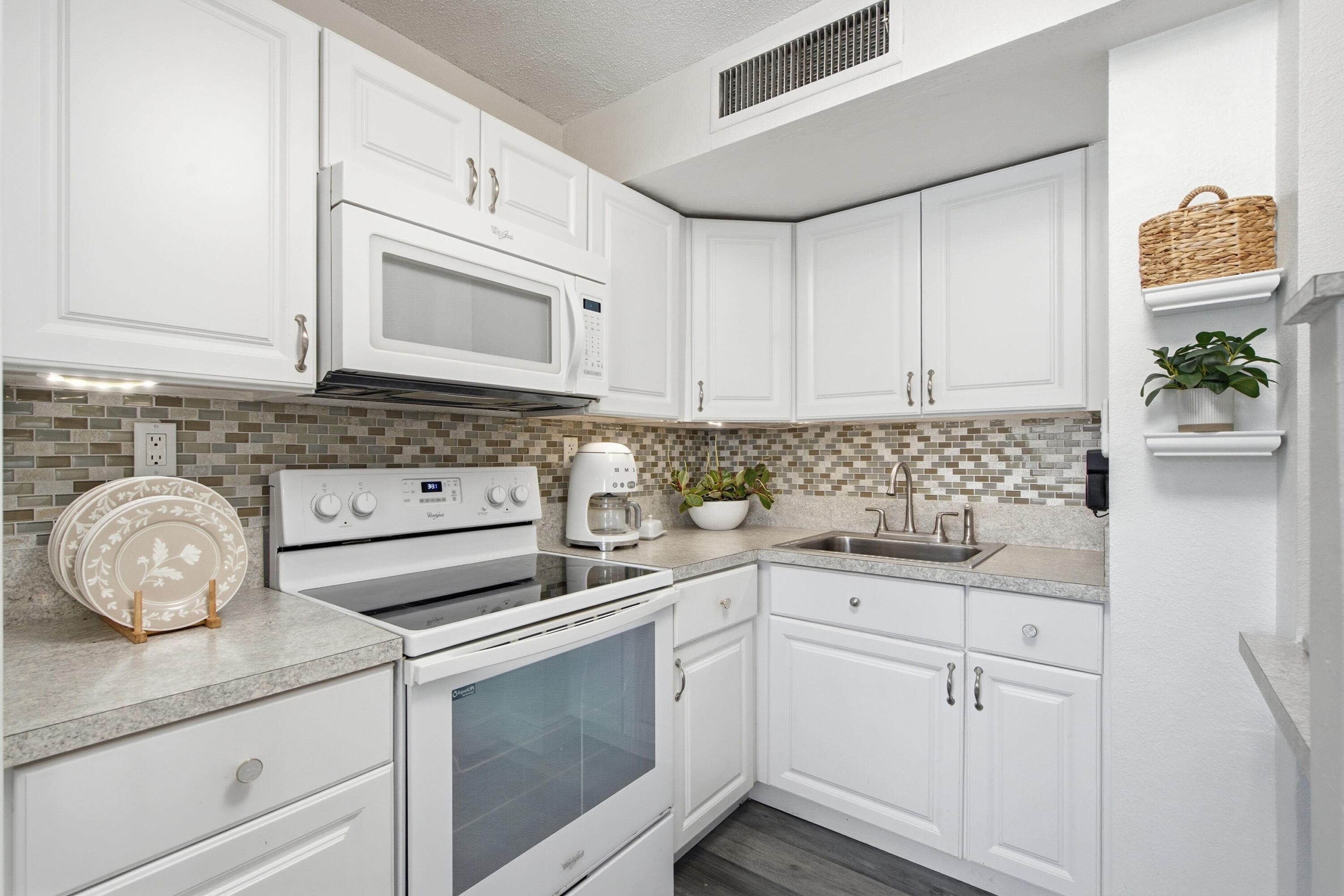 1200 Colonnades Drive 102, Fort Pierce, FL 34949 — photo 13 of 26