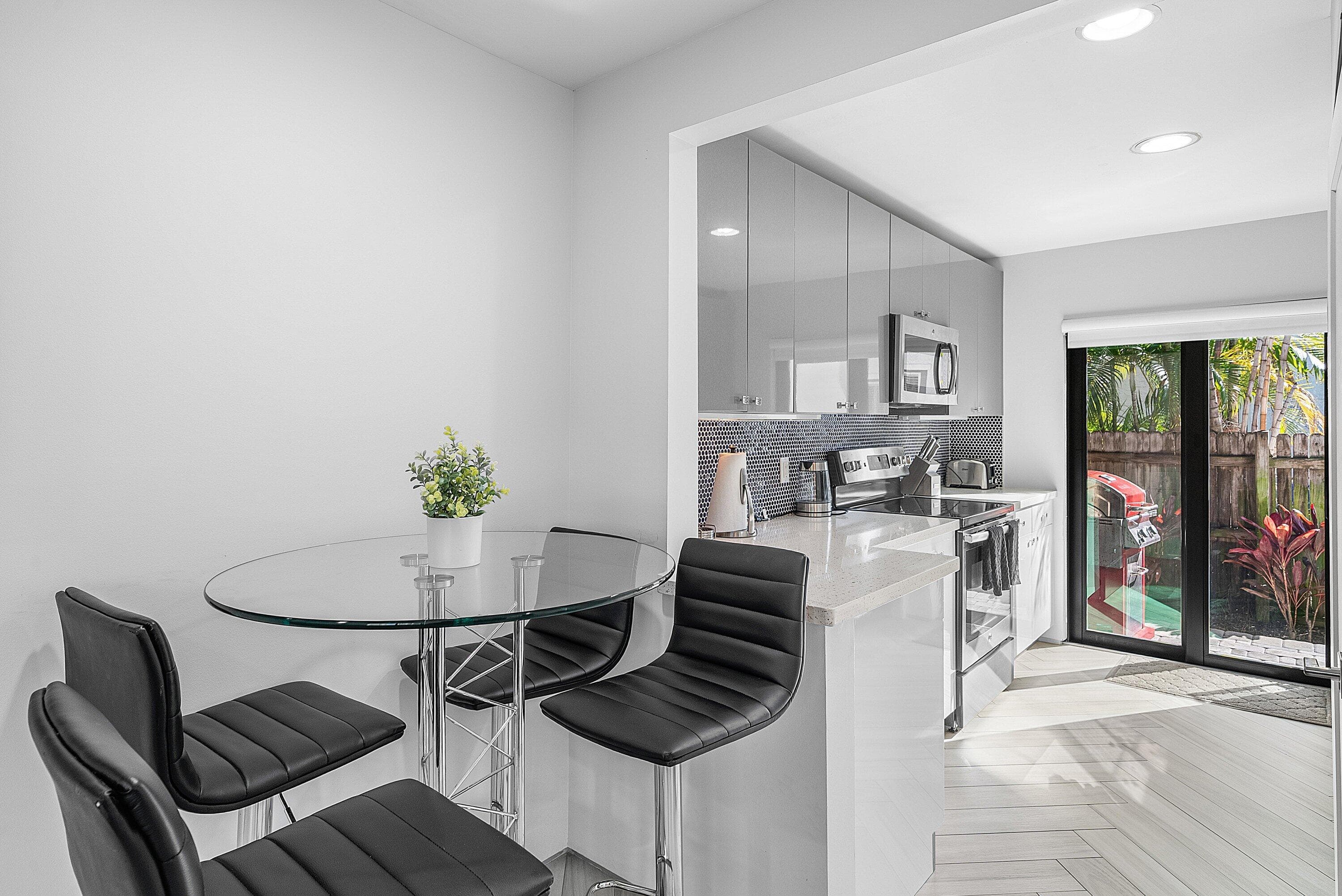 215 N Swinton Avenue, Delray Beach, FL 33444 — photo 11 of 50