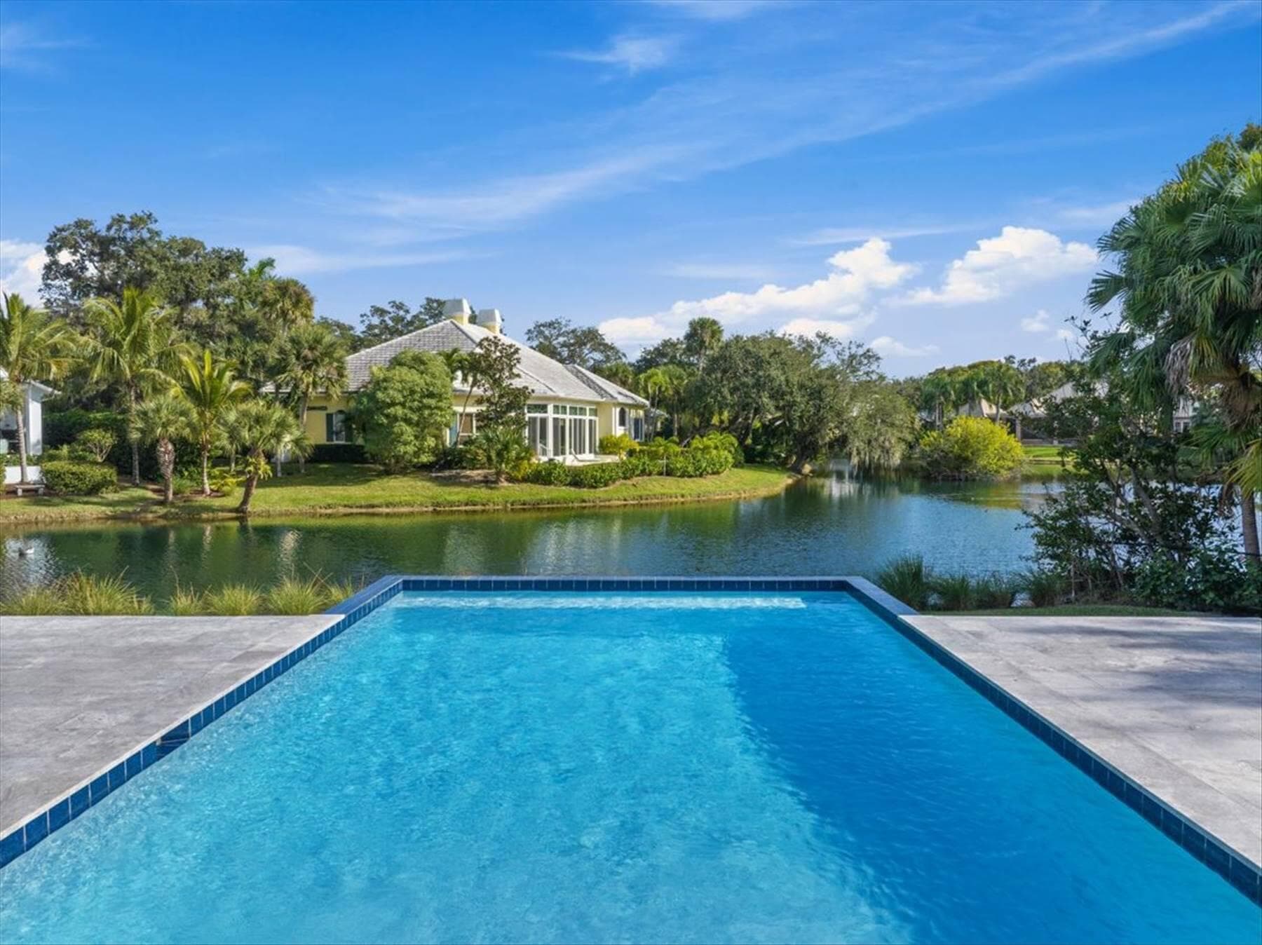201 Shores Drive, Vero Beach, FL 32963 — photo 15 of 49