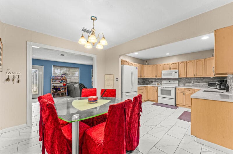 305 Henthorne Drive, Palm Springs, FL 33461 — photo 9 of 25